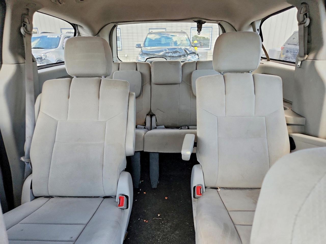 2011 Dodge Grand Caravan Mainstreet Gray vin: 2D4RN3DGXBR650709