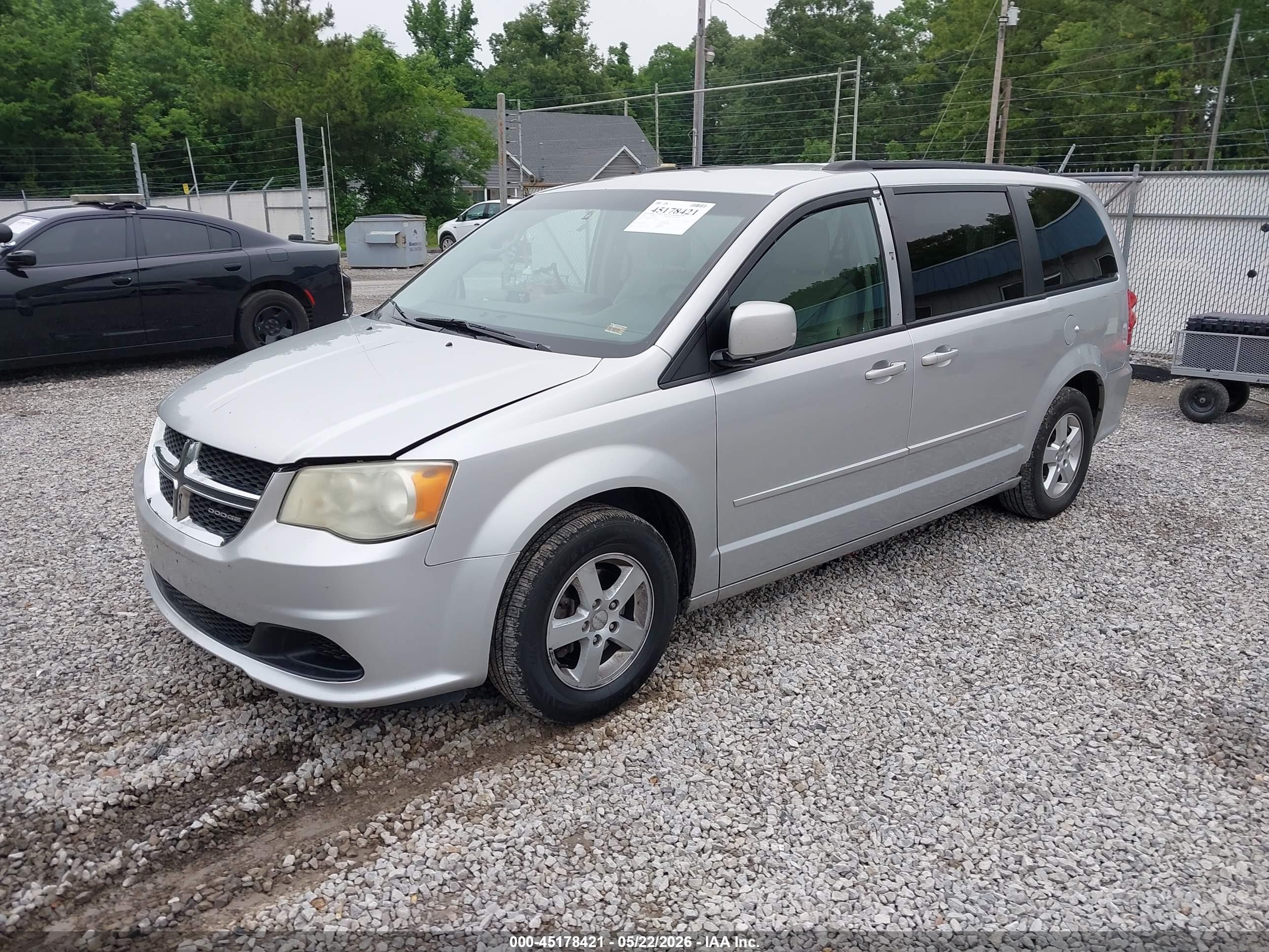 2011 Dodge Grand Caravan Mainstreet Silver vin: 2D4RN3DGXBR674637