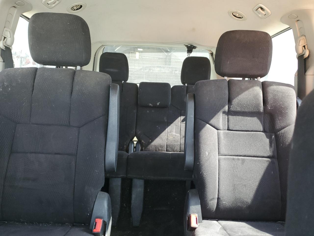 2011 Dodge Grand Caravan Mainstreet Silver vin: 2D4RN3DGXBR731189
