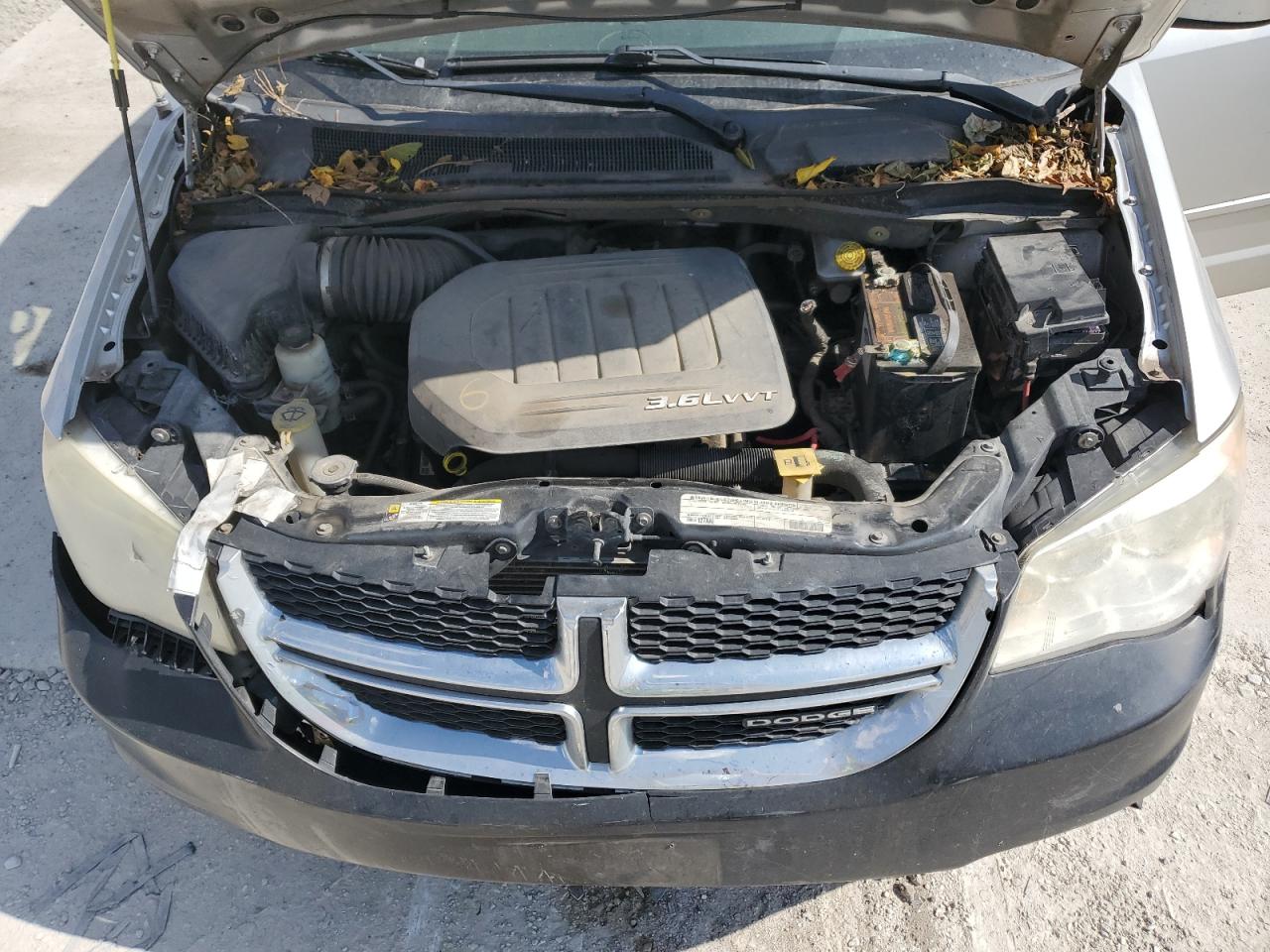 2011 Dodge Grand Caravan Mainstreet Silver vin: 2D4RN3DGXBR731189