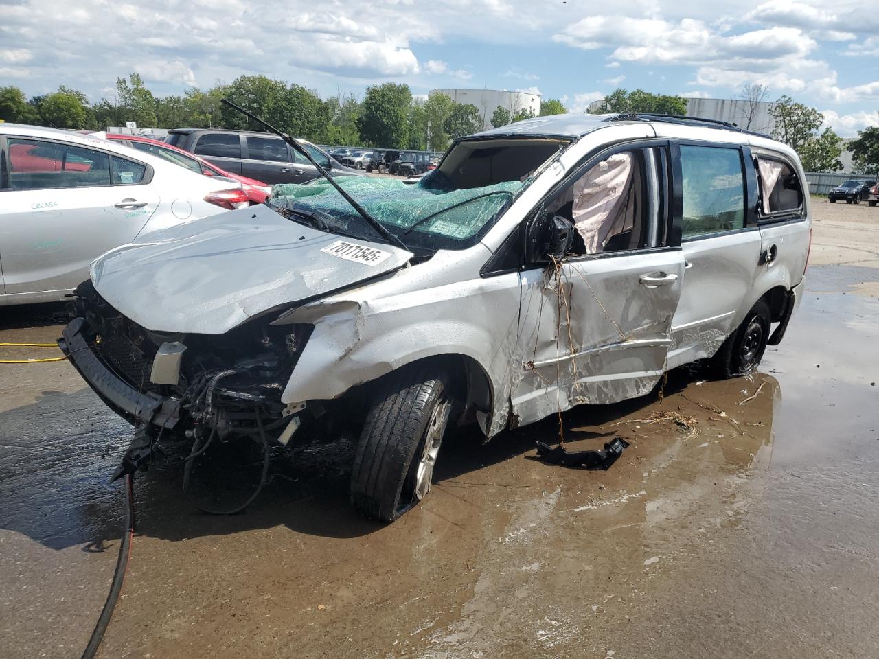 2010 Dodge Grand Caravan Se Silver vin: 2D4RN4DE0AR144387
