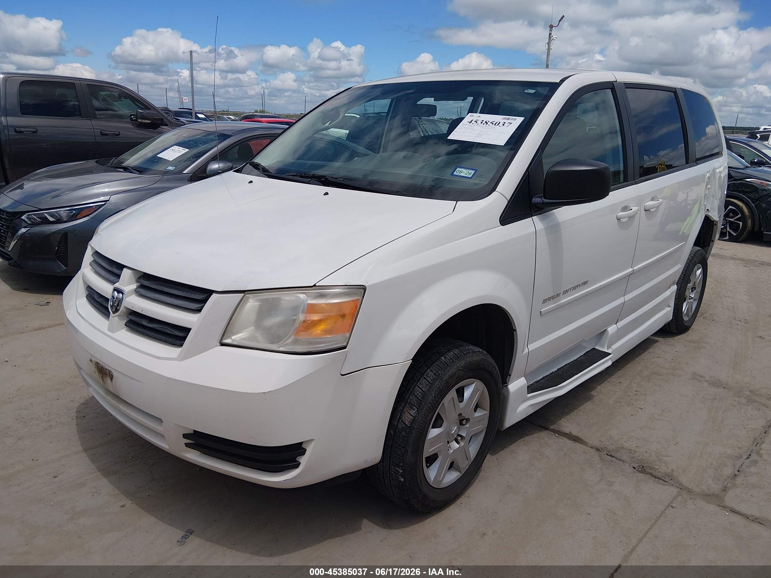 2010 Dodge Grand Caravan Se White vin: 2D4RN4DE0AR296587