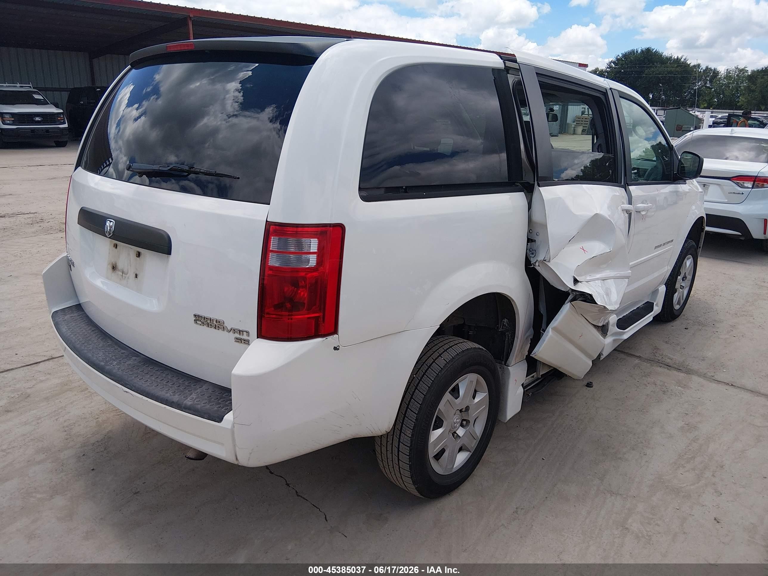 2010 Dodge Grand Caravan Se White vin: 2D4RN4DE0AR296587