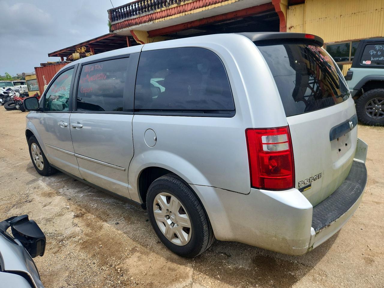 2010 Dodge Grand Caravan Se Silver vin: 2D4RN4DE0AR341608