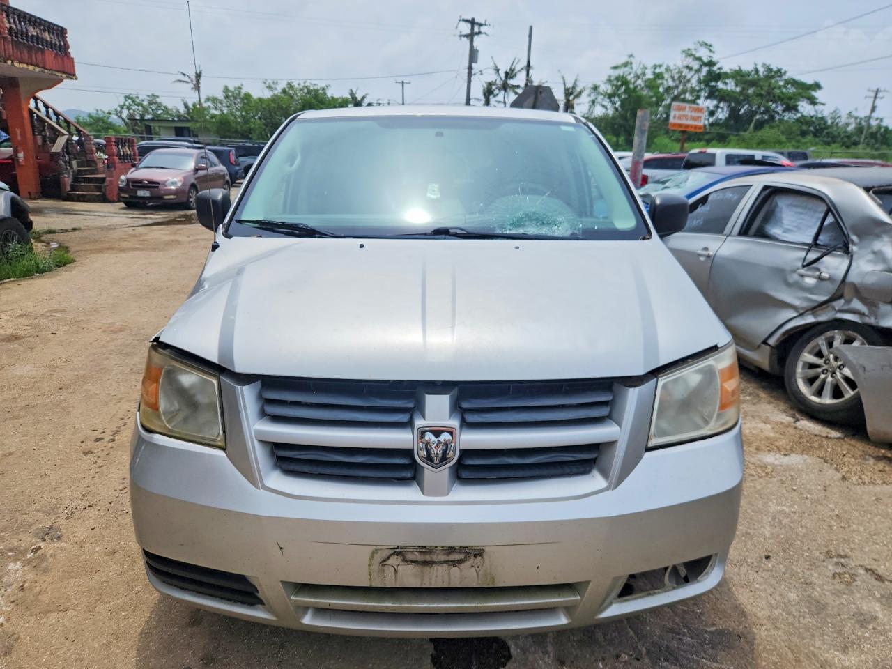 2010 Dodge Grand Caravan Se Silver vin: 2D4RN4DE0AR341608