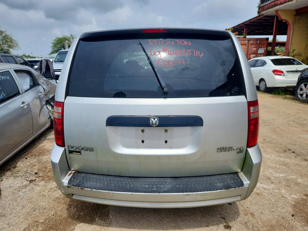 2010 Dodge Grand Caravan Se Silver vin: 2D4RN4DE0AR341608