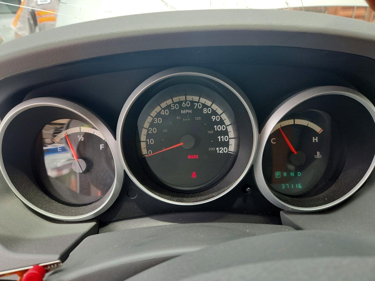 2010 Dodge Grand Caravan Se Silver vin: 2D4RN4DE0AR341608