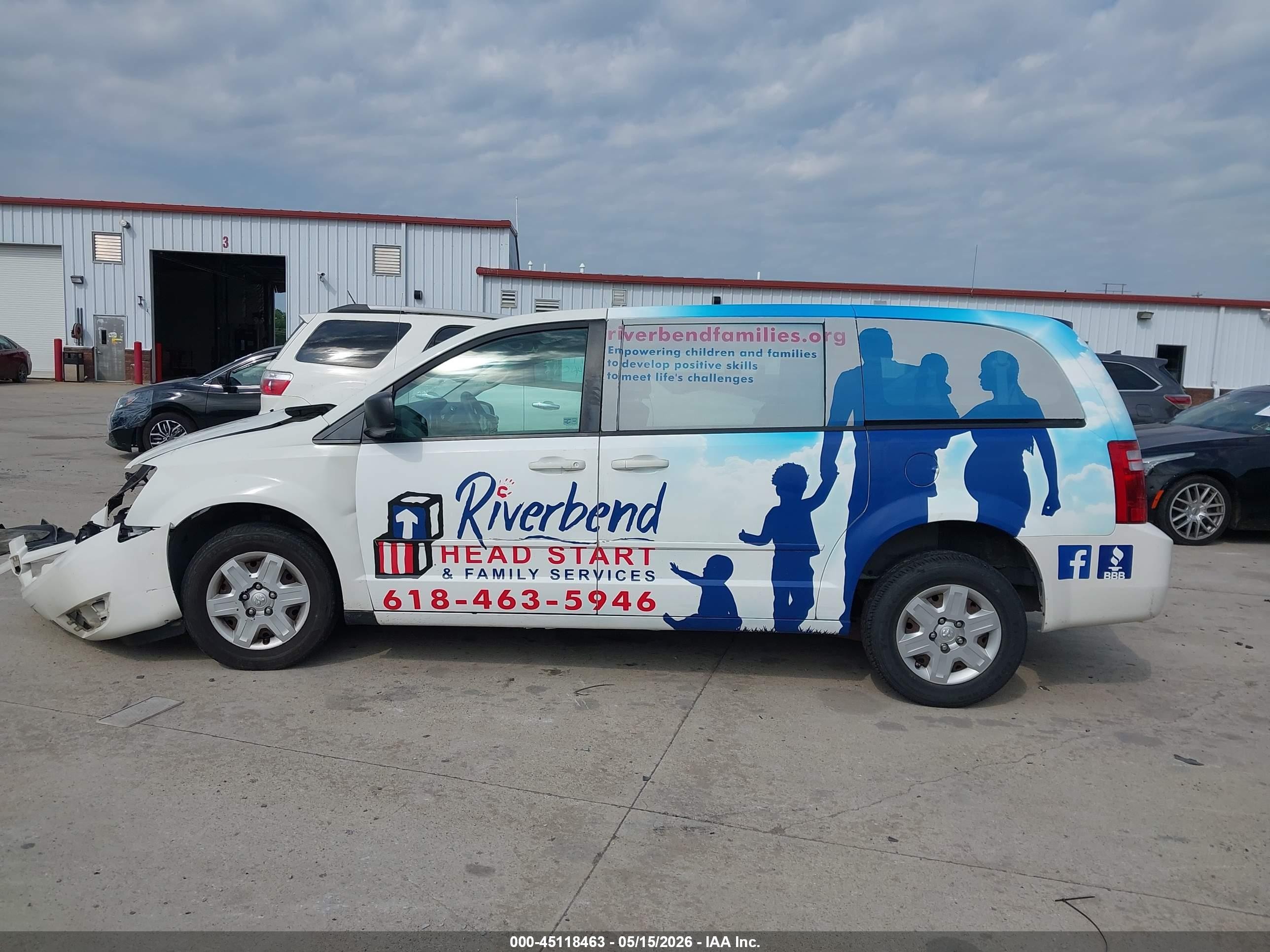 2010 Dodge Grand Caravan Se White vin: 2D4RN4DE1AR160680