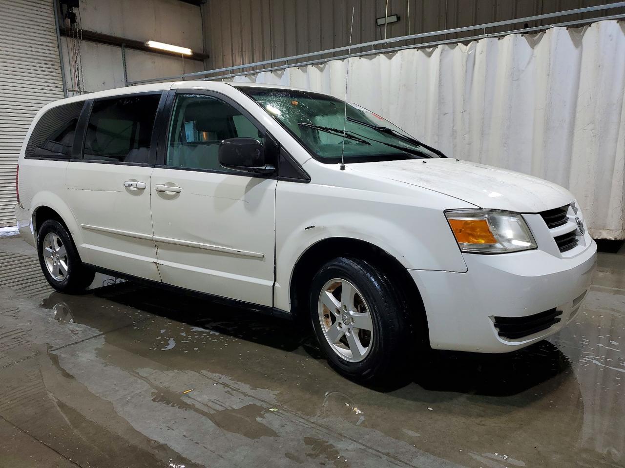 2010 Dodge Grand Caravan Se White vin: 2D4RN4DE1AR216472