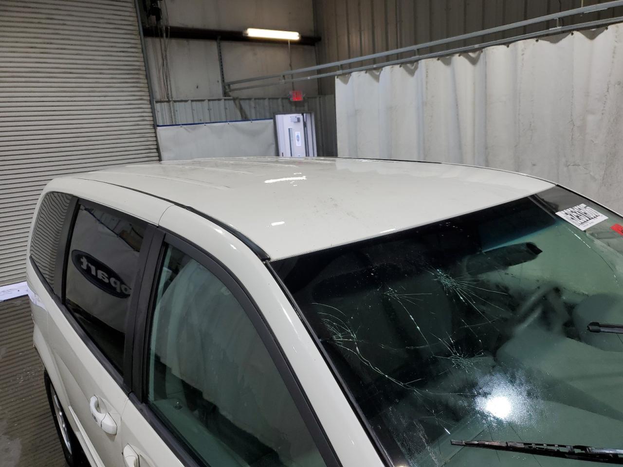 2010 Dodge Grand Caravan Se White vin: 2D4RN4DE1AR216472 Damage: Roof, Hail Damage, 10 Or More