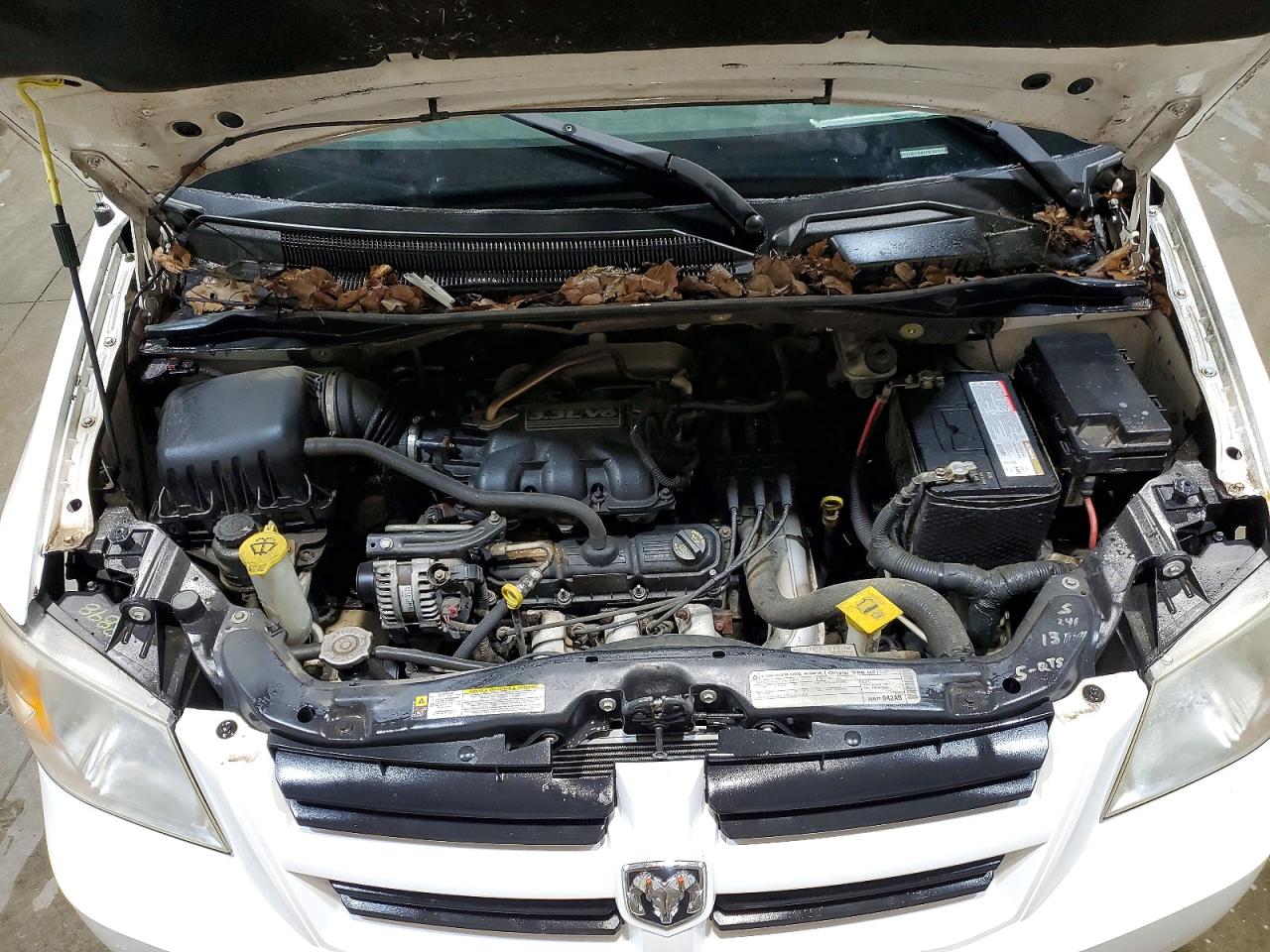 2010 Dodge Grand Caravan Se White vin: 2D4RN4DE1AR216472