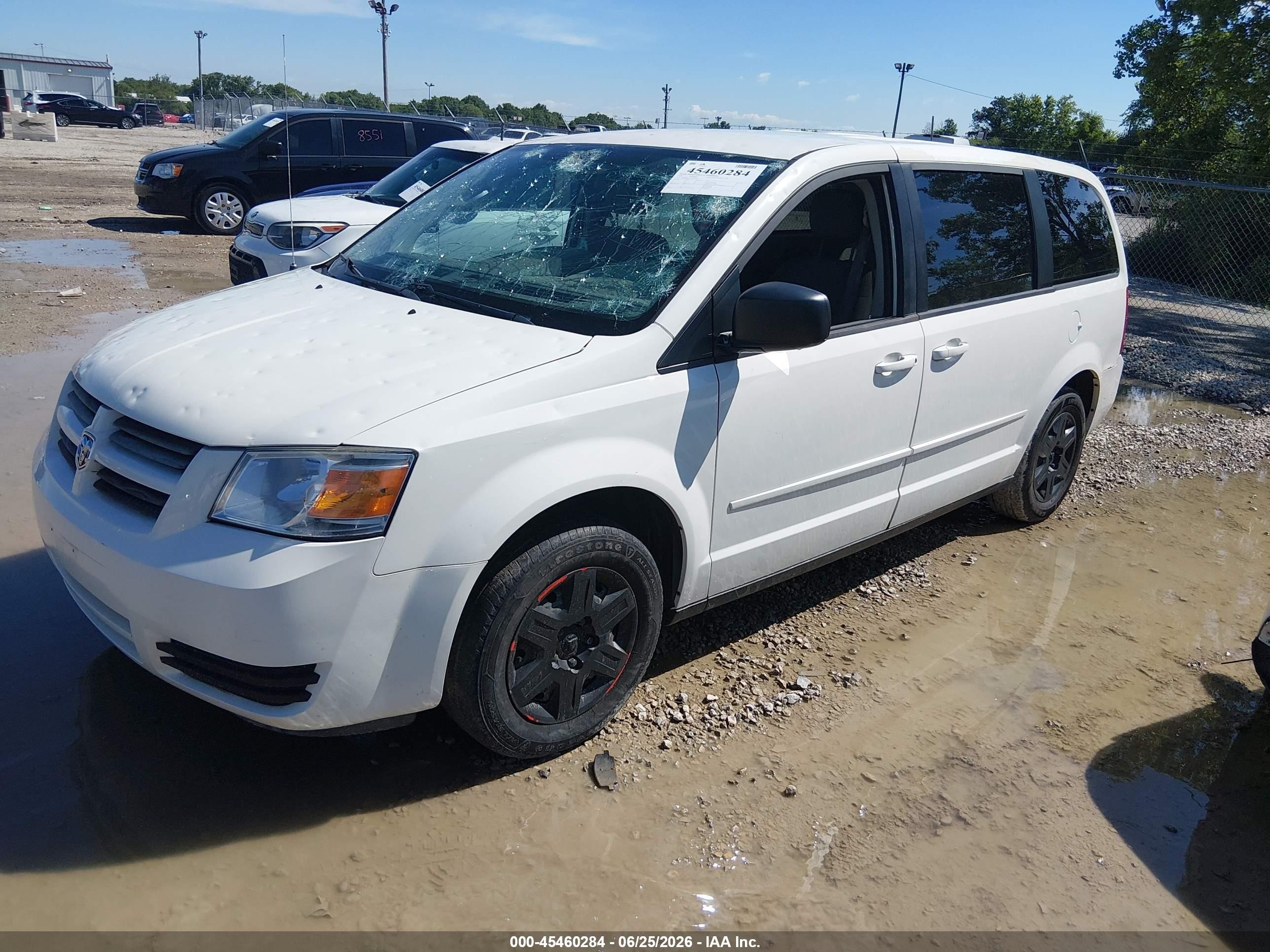 2010 Dodge Grand Caravan Se White vin: 2D4RN4DE1AR224281