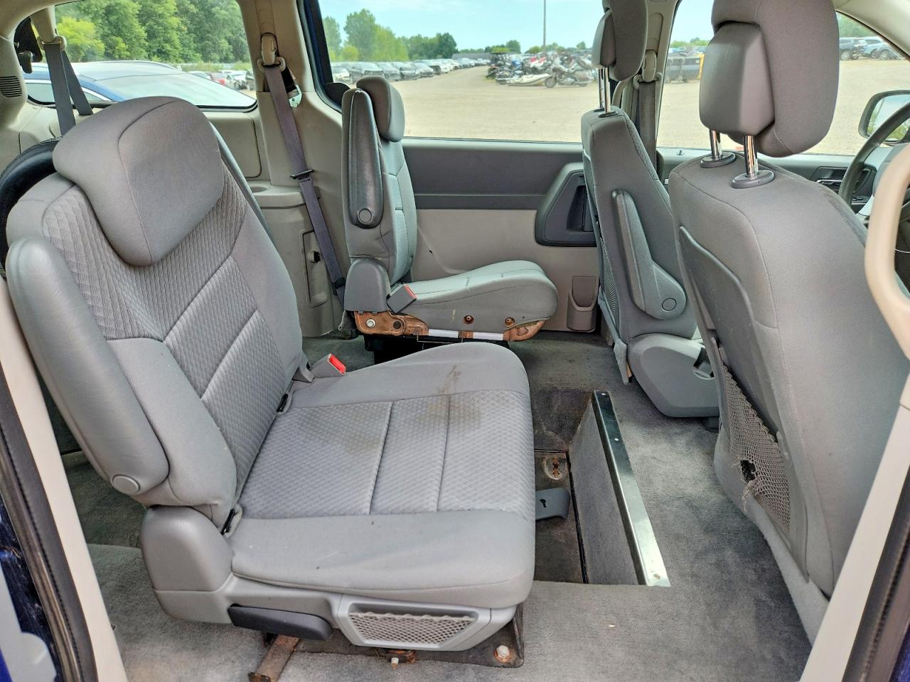 2010 Dodge Grand Caravan Se Blue vin: 2D4RN4DE1AR284366