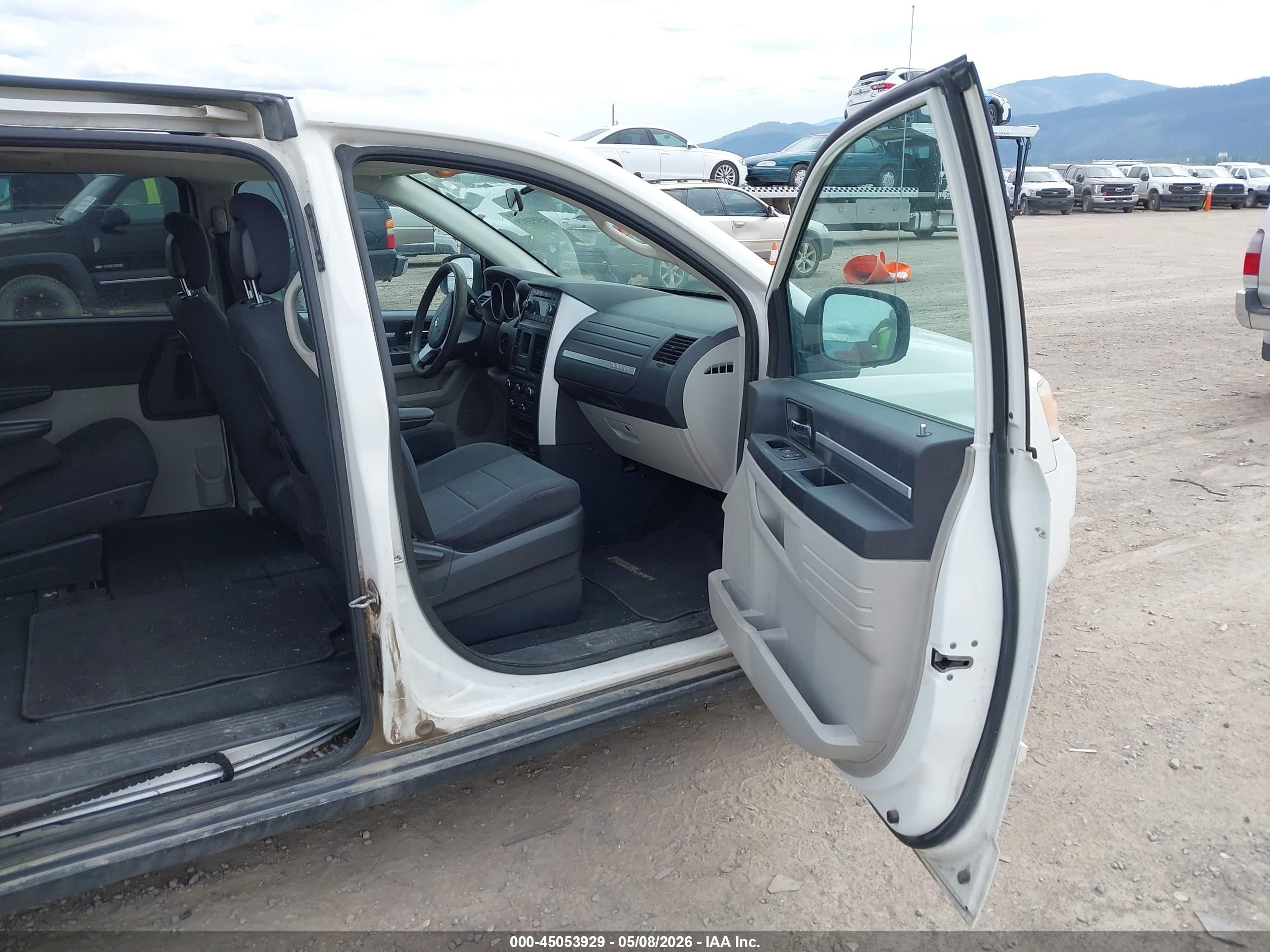 2010 Dodge Grand Caravan Se White vin: 2D4RN4DE1AR341035