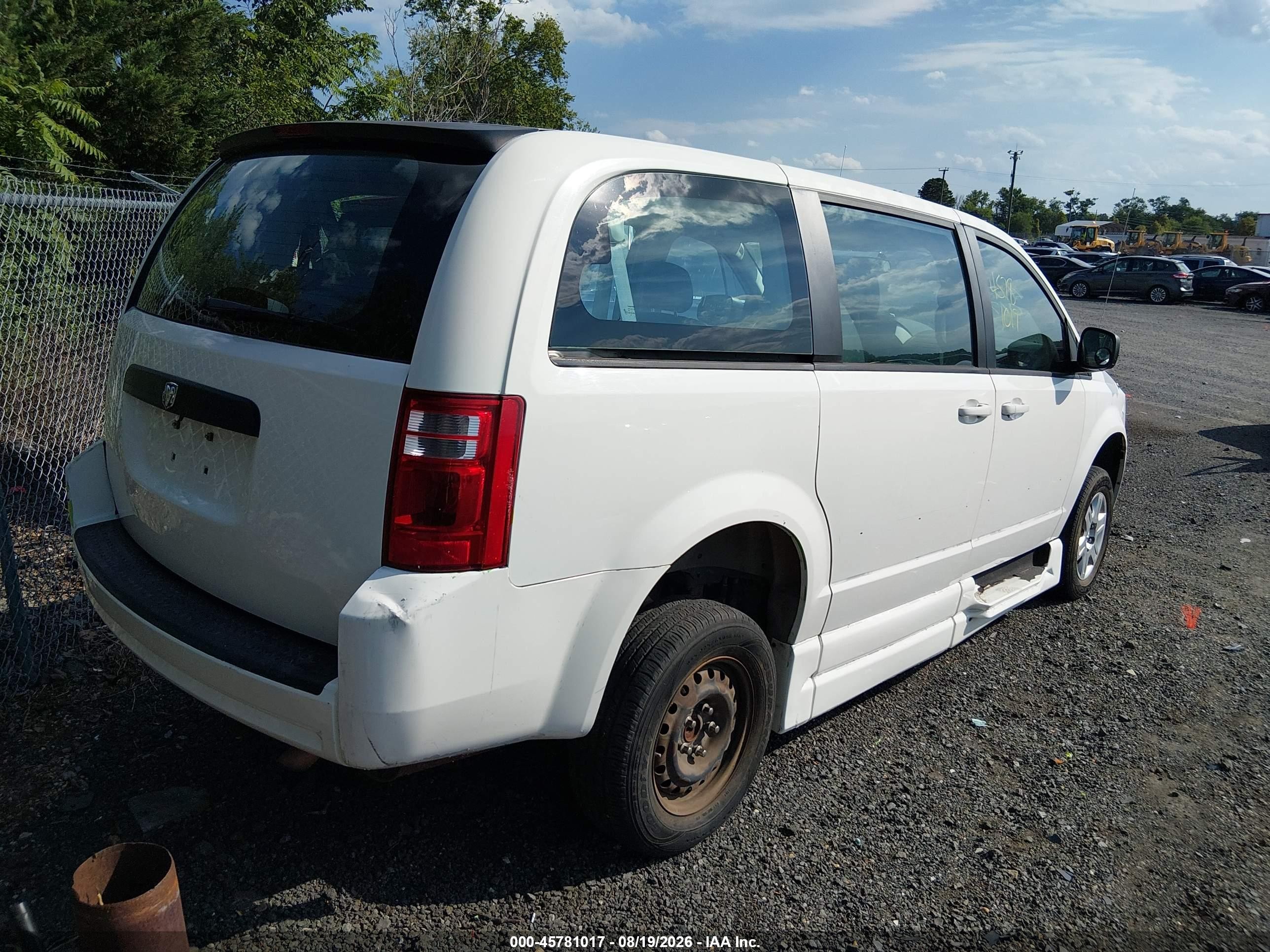 2010 Dodge Grand Caravan Se Black vin: 2D4RN4DE1AR396679