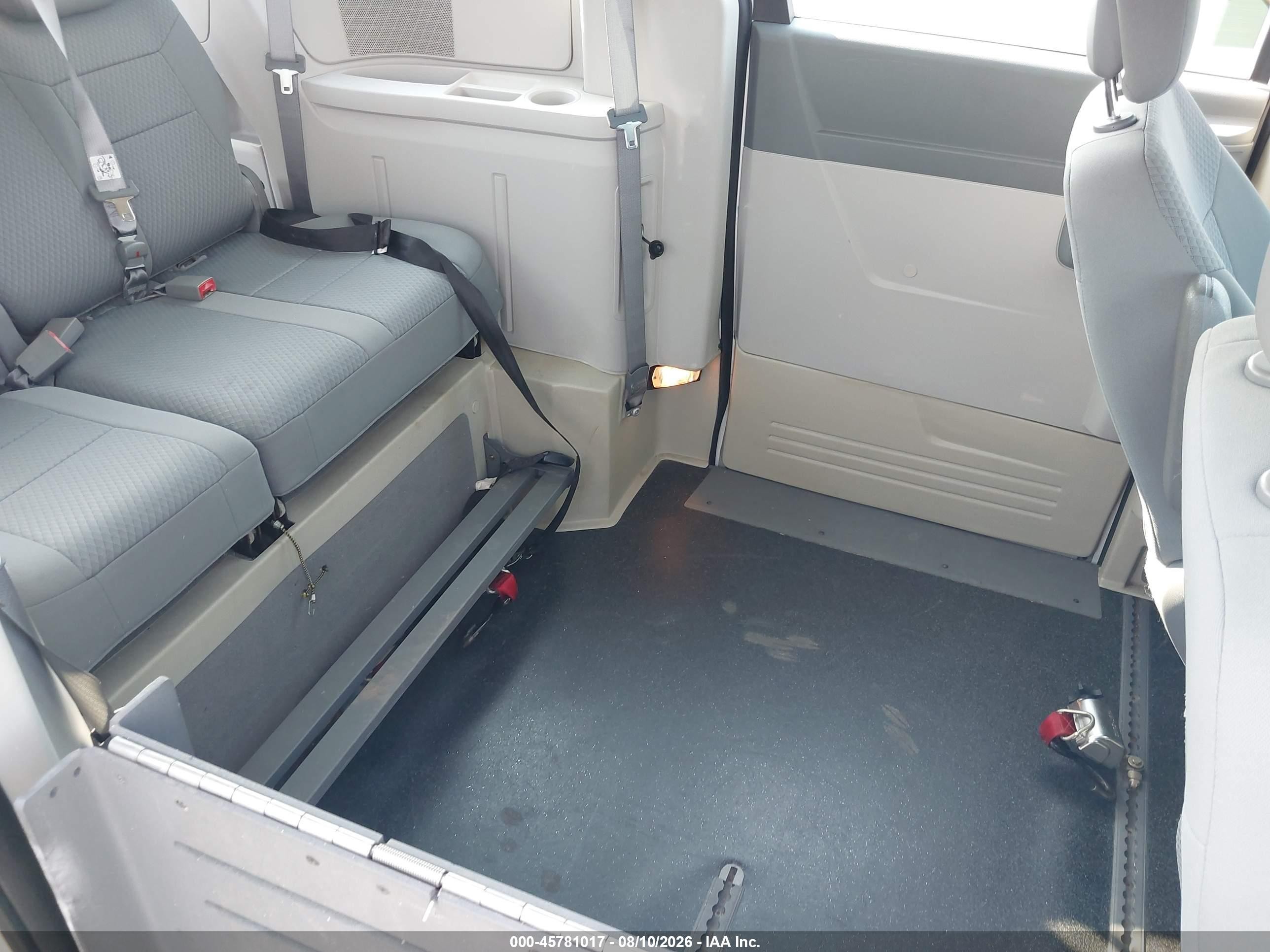 2010 Dodge Grand Caravan Se Black vin: 2D4RN4DE1AR396679