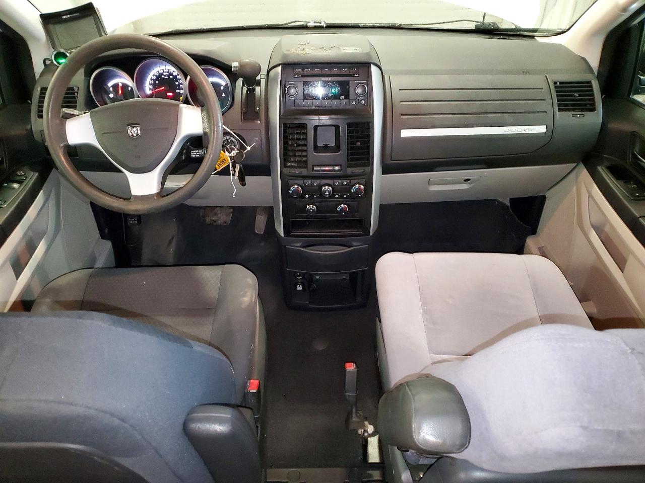 2010 Dodge Grand Caravan Se White vin: 2D4RN4DE2AR102268