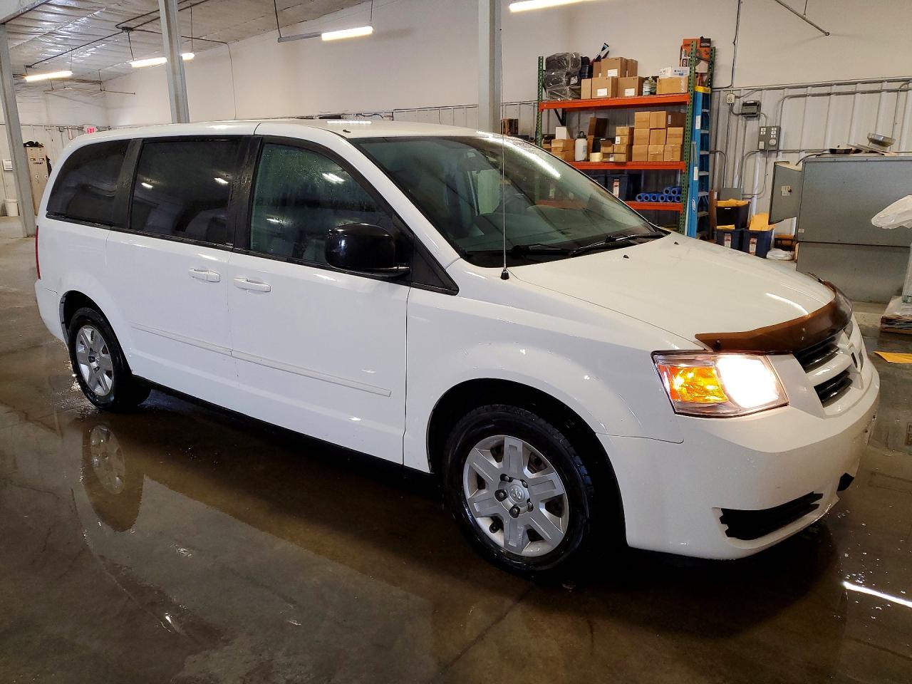 2010 Dodge Grand Caravan Se White vin: 2D4RN4DE2AR102268