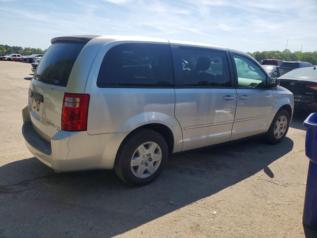 2010 Dodge Grand Caravan Se Silver vin: 2D4RN4DE2AR111374