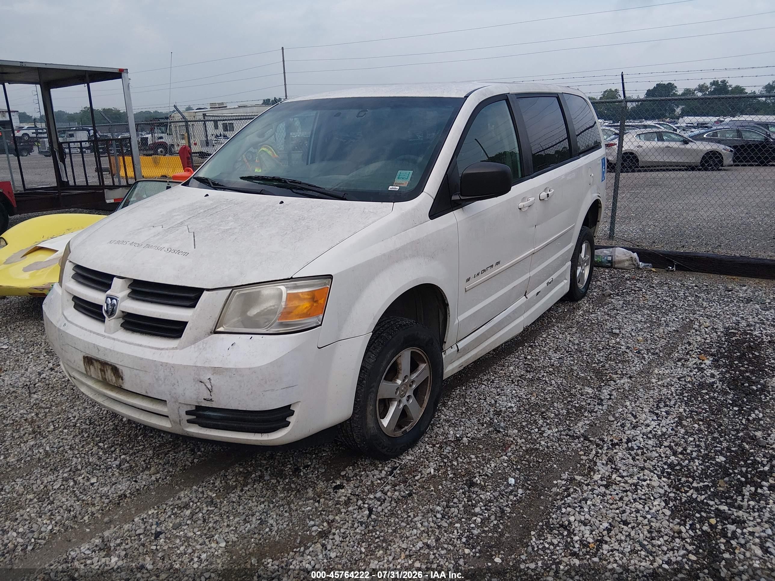 2010 Dodge Grand Caravan Se White vin: 2D4RN4DE2AR119345