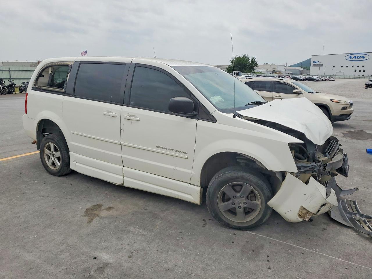 2010 Dodge Grand Caravan Se White vin: 2D4RN4DE2AR127204