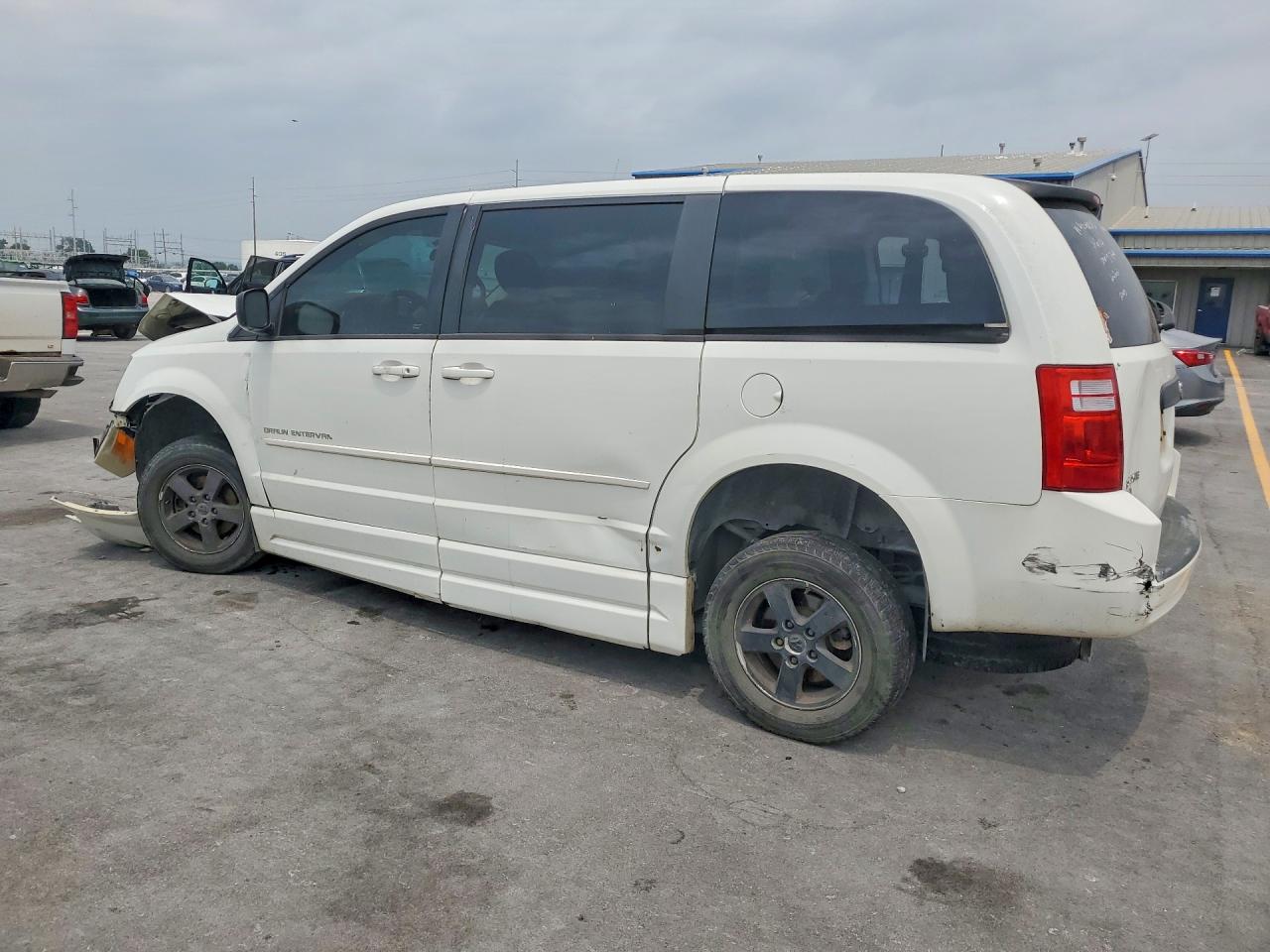 2010 Dodge Grand Caravan Se White vin: 2D4RN4DE2AR127204