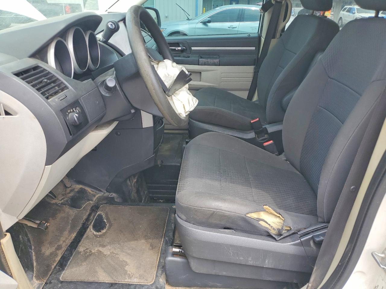 2010 Dodge Grand Caravan Se White vin: 2D4RN4DE2AR127204