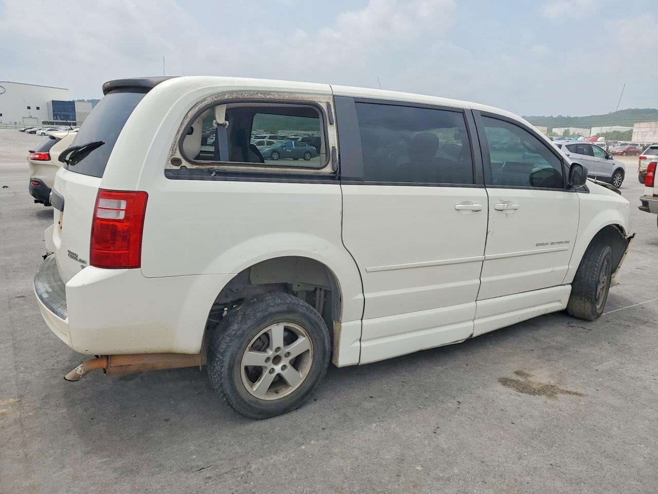 2010 Dodge Grand Caravan Se White vin: 2D4RN4DE2AR127204