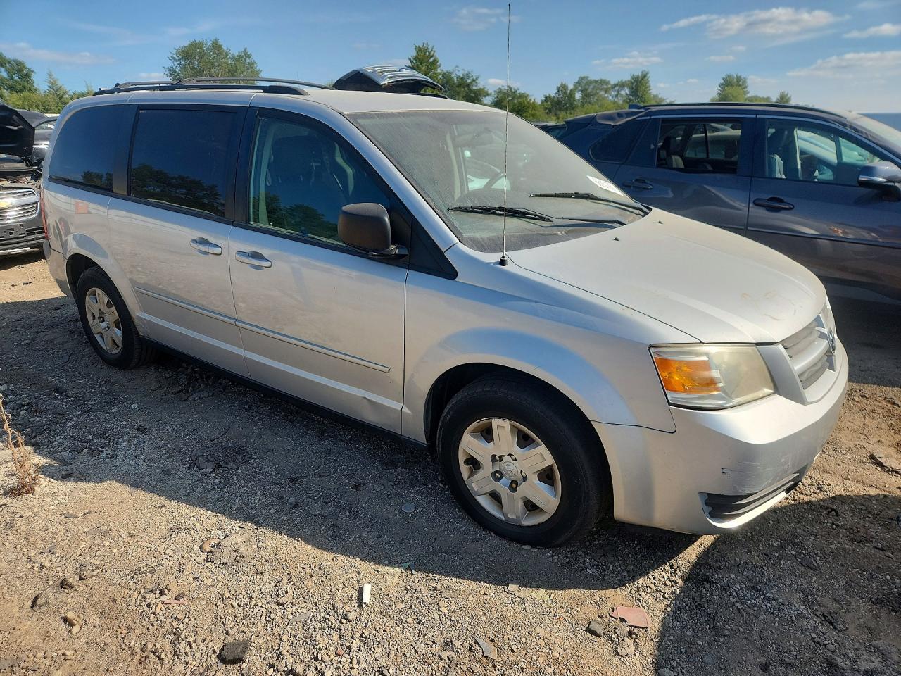 2010 Dodge Grand Caravan Se Silver vin: 2D4RN4DE2AR161319