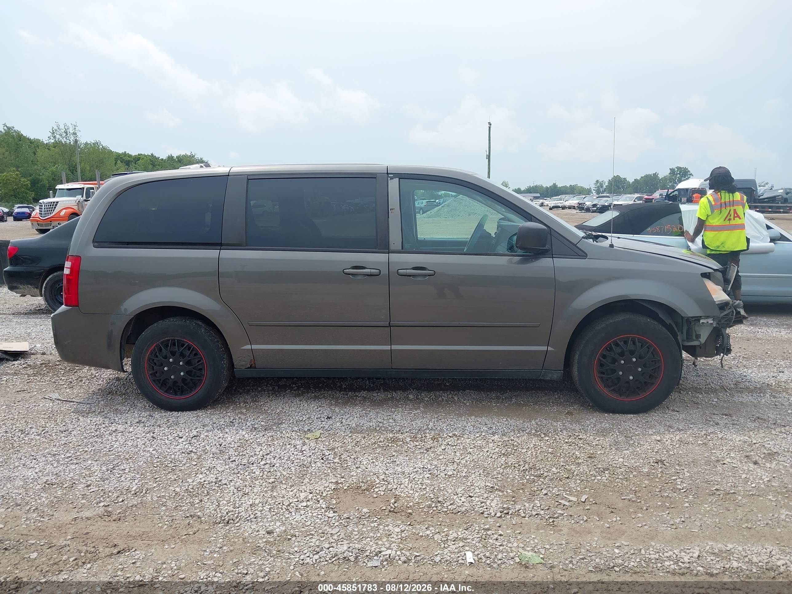 2010 Dodge Grand Caravan Se Gray vin: 2D4RN4DE2AR204721