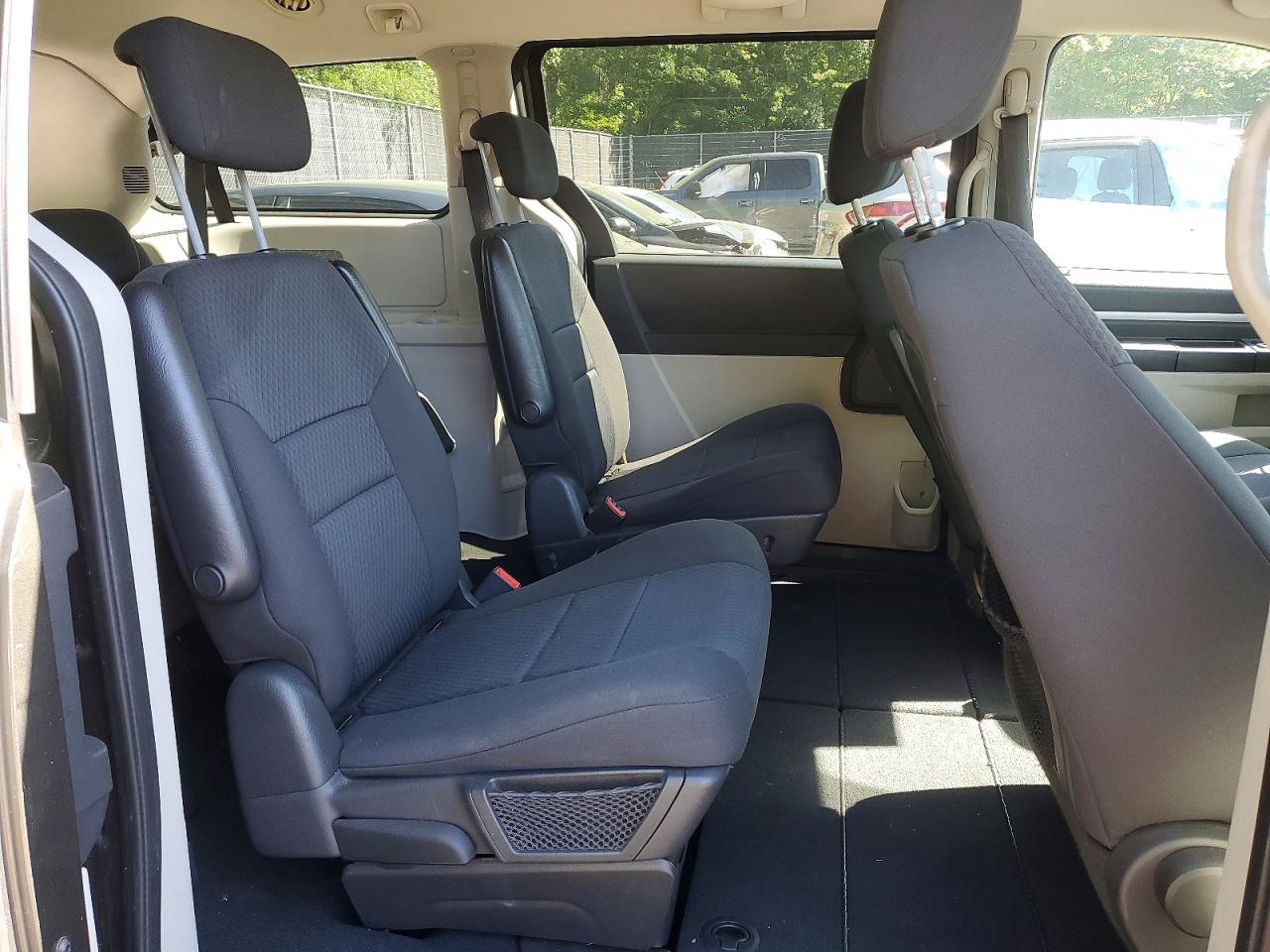 2010 Dodge Grand Caravan Se Gray vin: 2D4RN4DE2AR216593