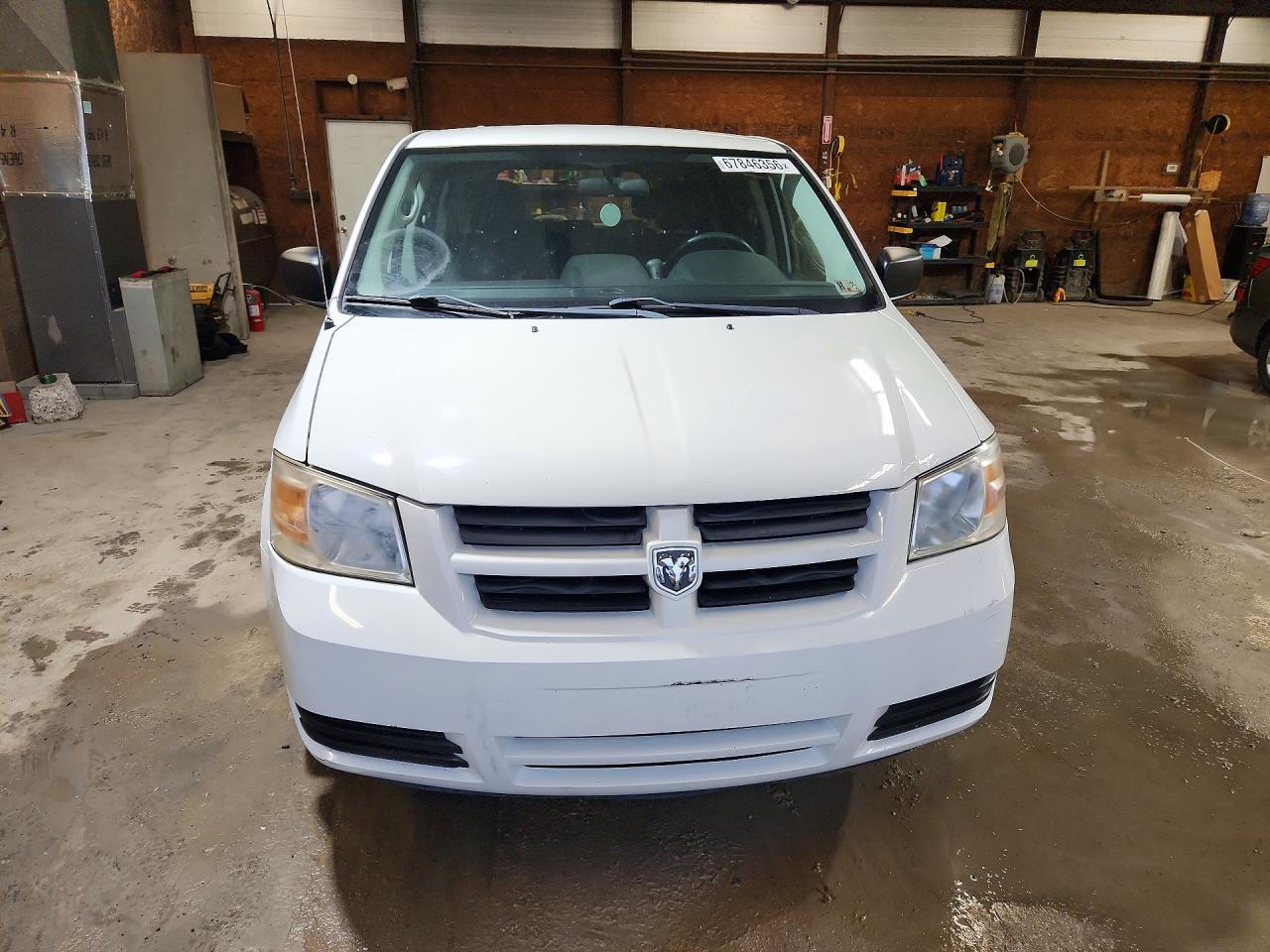 2010 Dodge Grand Caravan Se White vin: 2D4RN4DE2AR332795