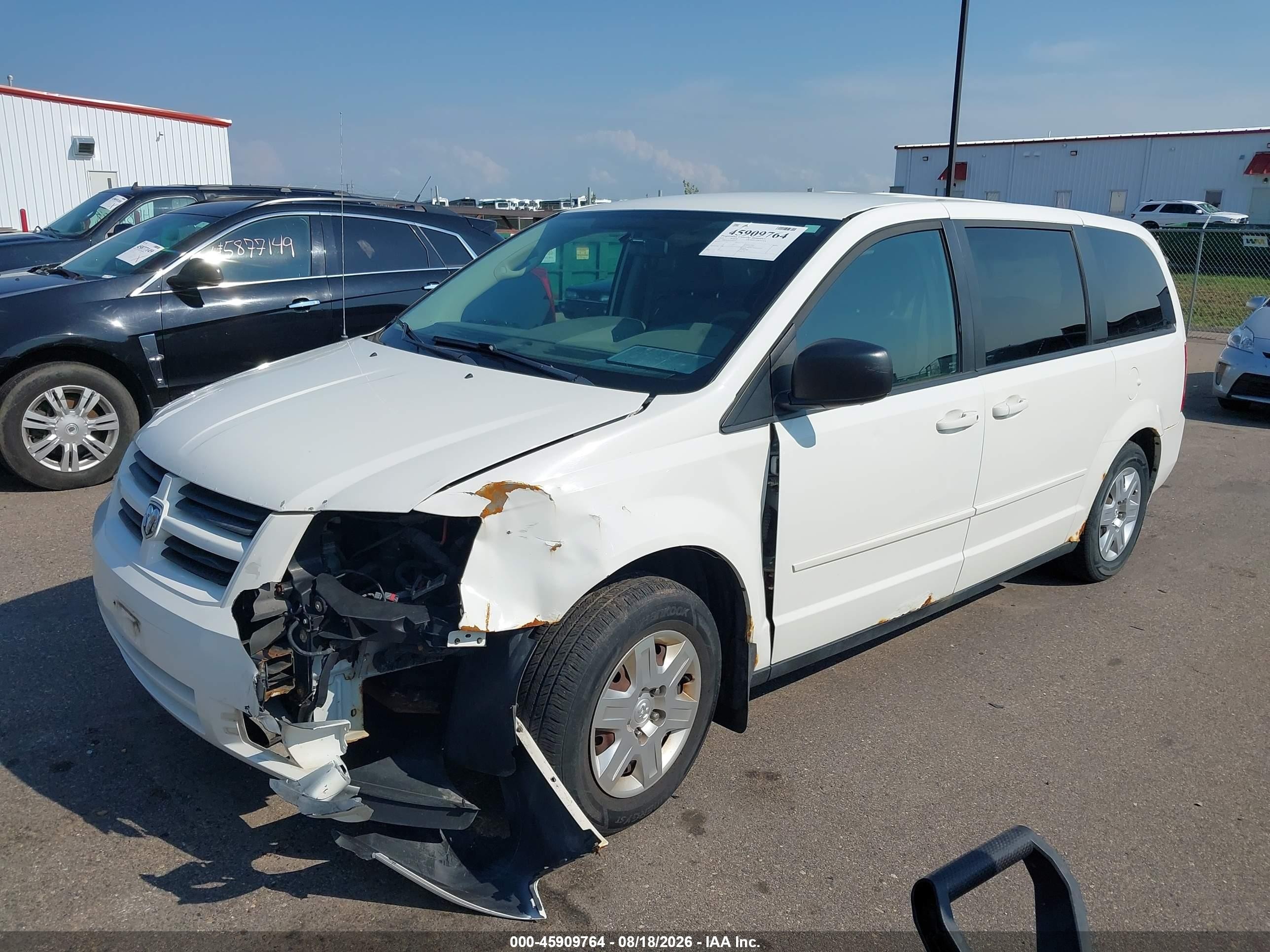 2010 Dodge Grand Caravan Se White vin: 2D4RN4DE2AR487105