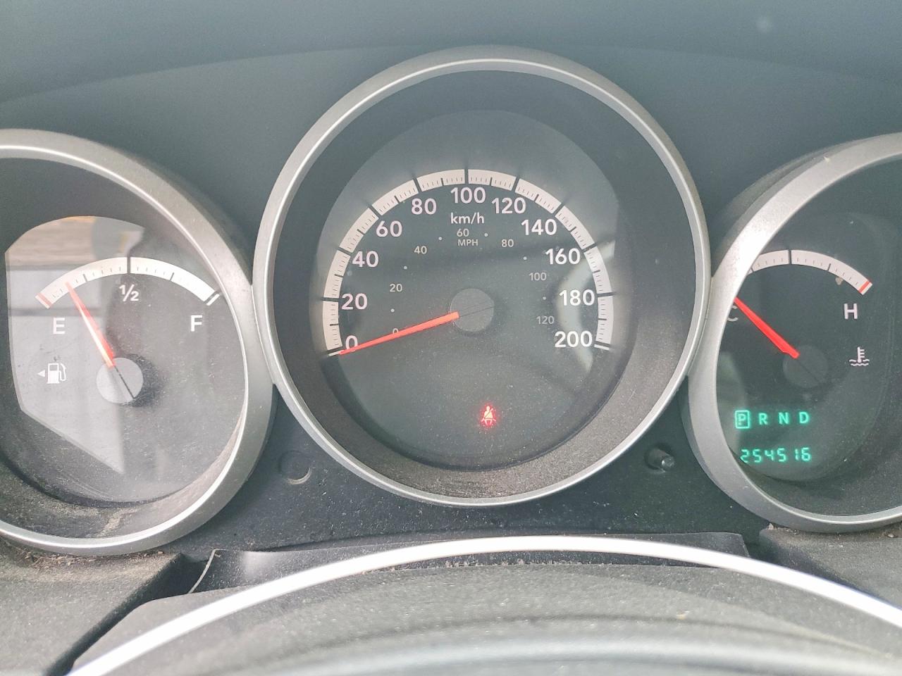 2010 Dodge Grand Caravan Se Silver vin: 2D4RN4DE3AR111092