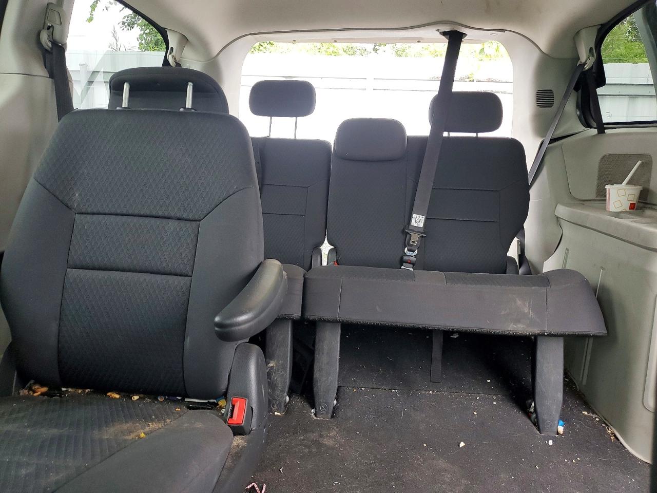 2010 Dodge Grand Caravan Se Silver vin: 2D4RN4DE3AR111092