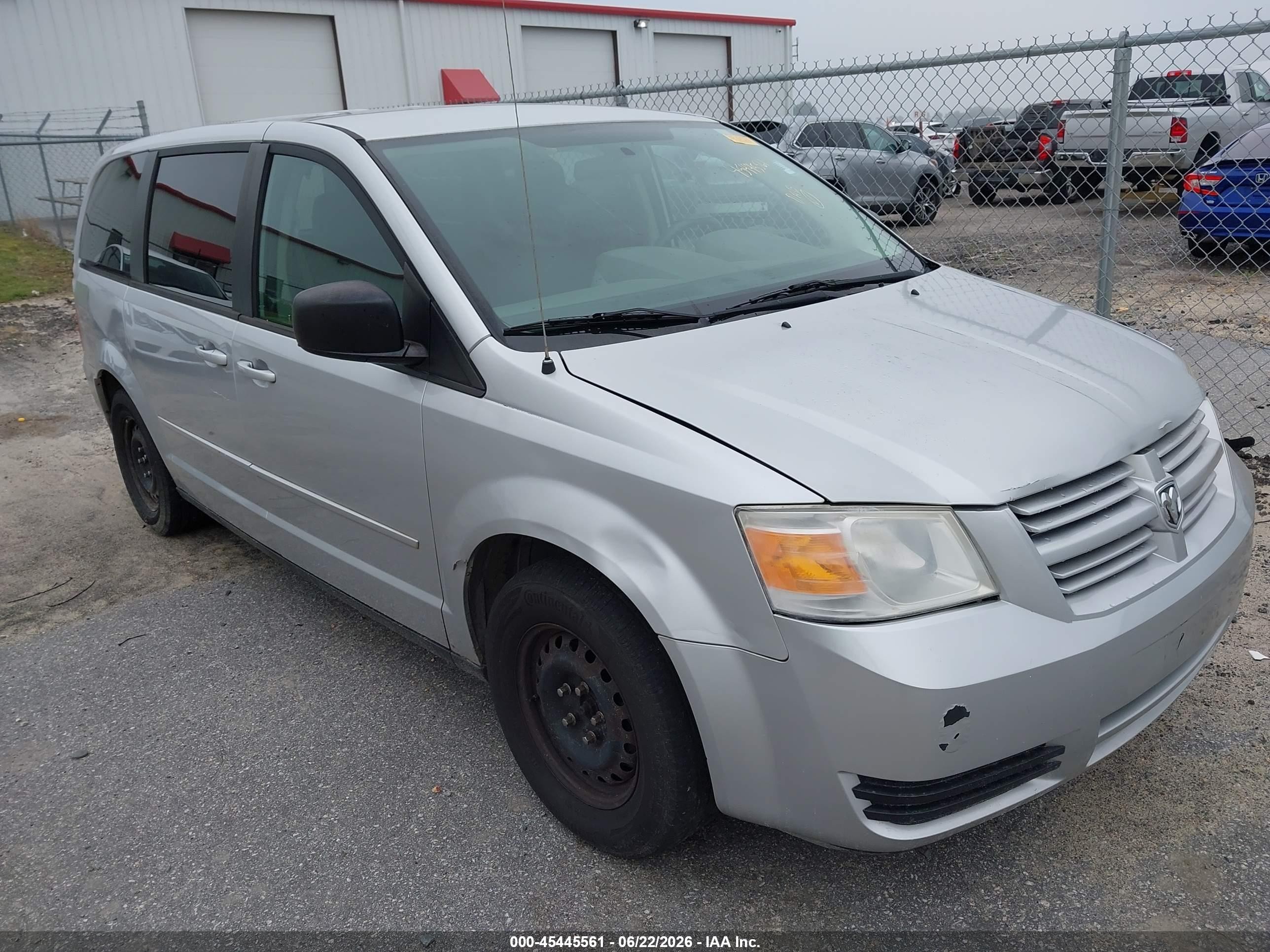 2010 Dodge Grand Caravan Se Серебряный vin: 2D4RN4DE3AR111335