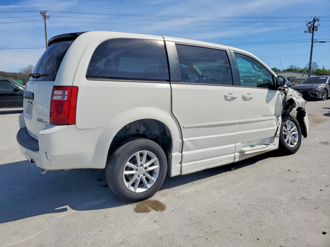 2010 Dodge Grand Caravan Se Белый vin: 2D4RN4DE4AR155280