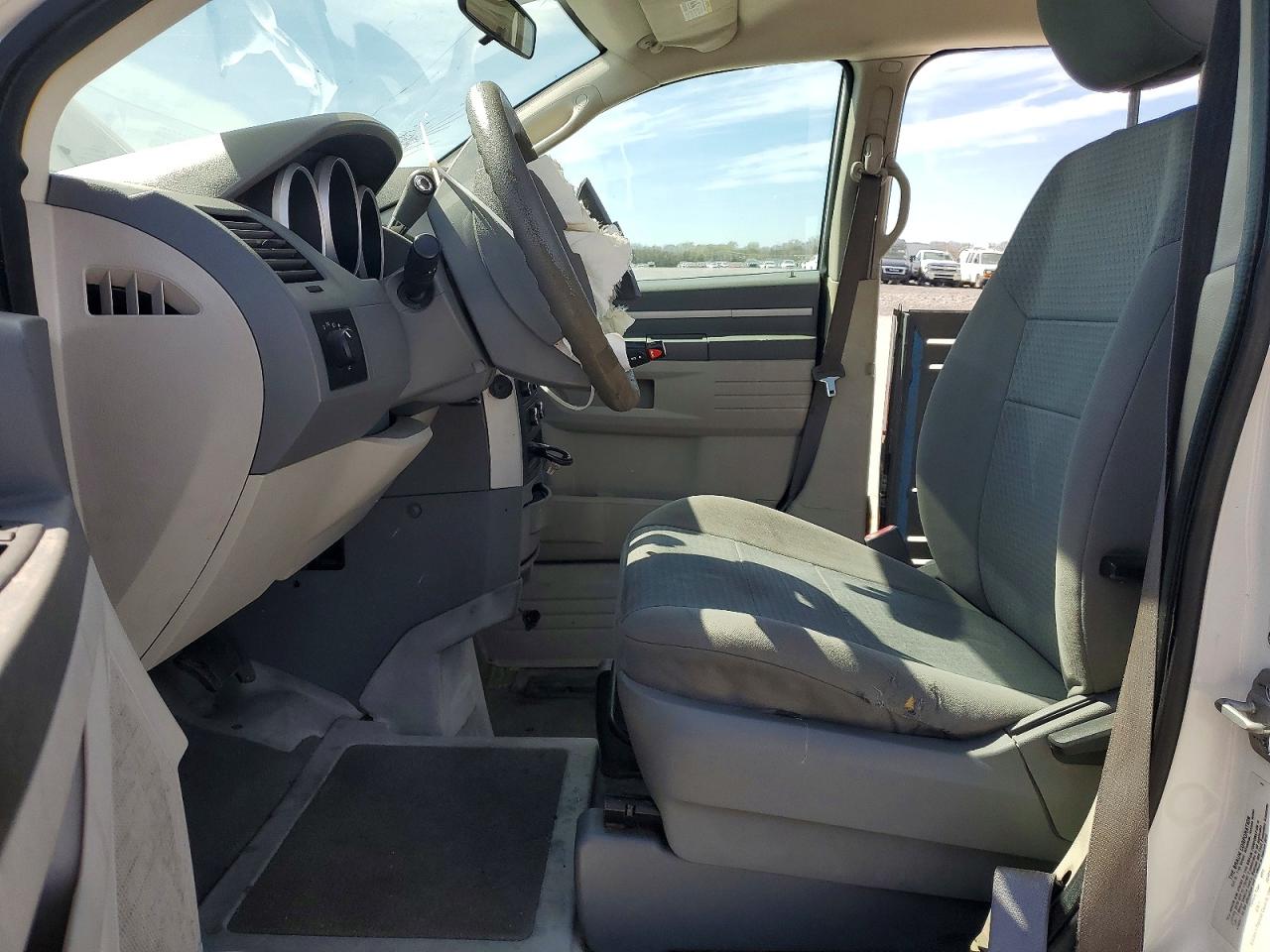 2010 Dodge Grand Caravan Se Белый vin: 2D4RN4DE4AR155280