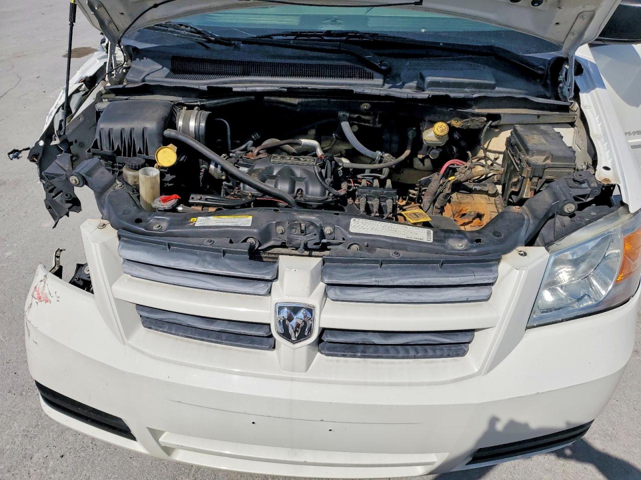2010 Dodge Grand Caravan Se Белый vin: 2D4RN4DE4AR155280