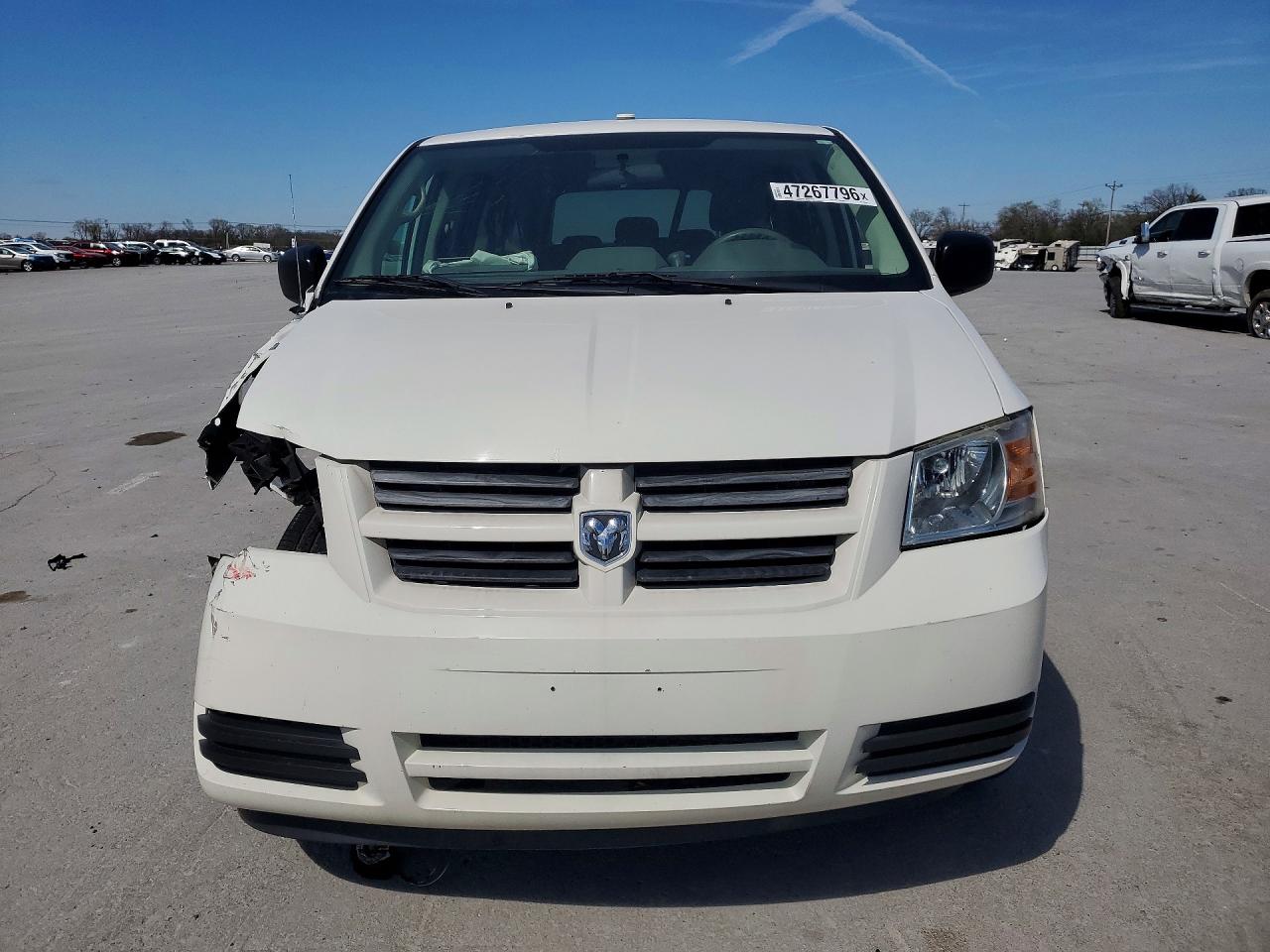 2010 Dodge Grand Caravan Se Белый vin: 2D4RN4DE4AR155280