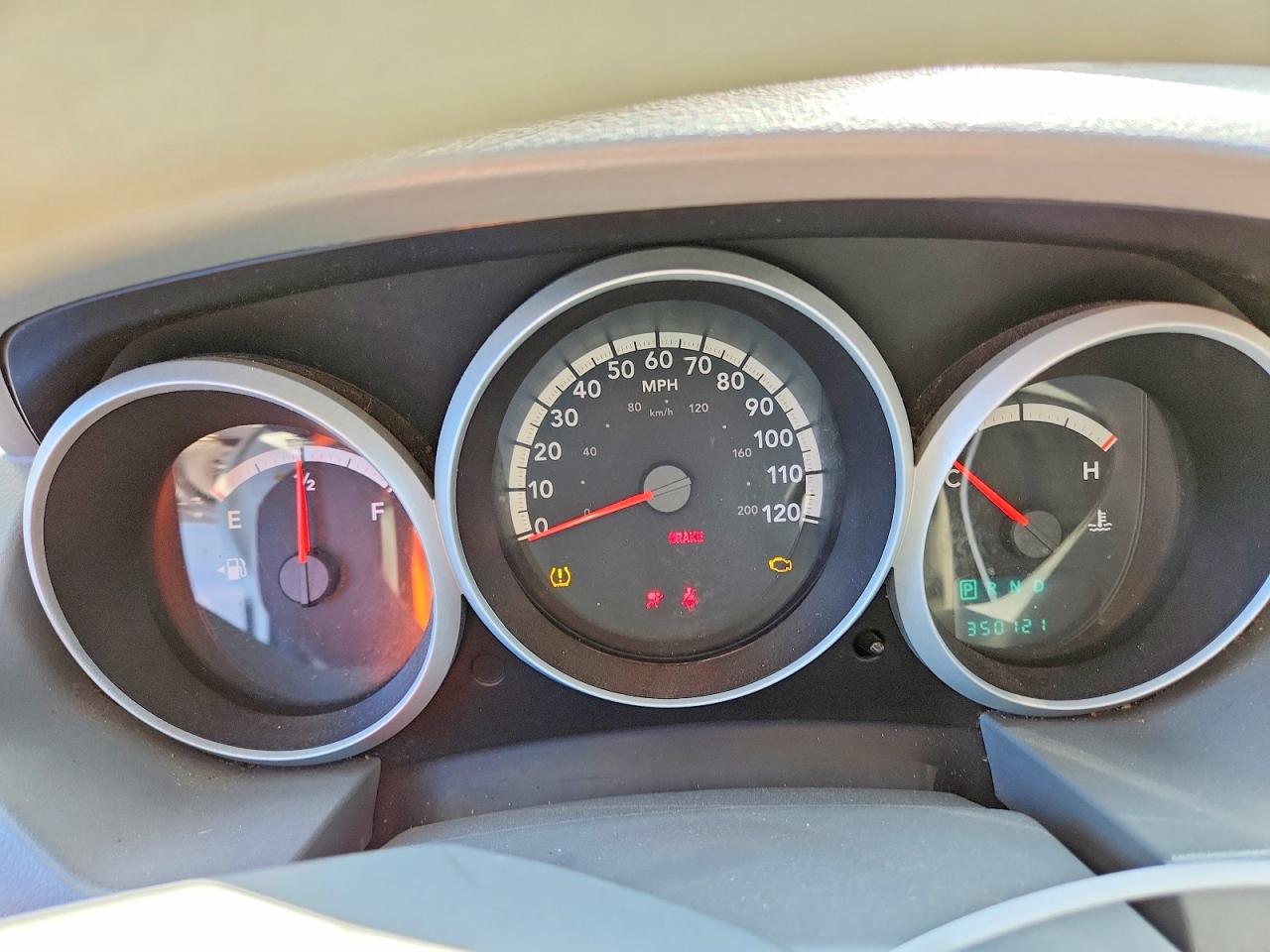 2010 Dodge Grand Caravan Se Белый vin: 2D4RN4DE4AR155280