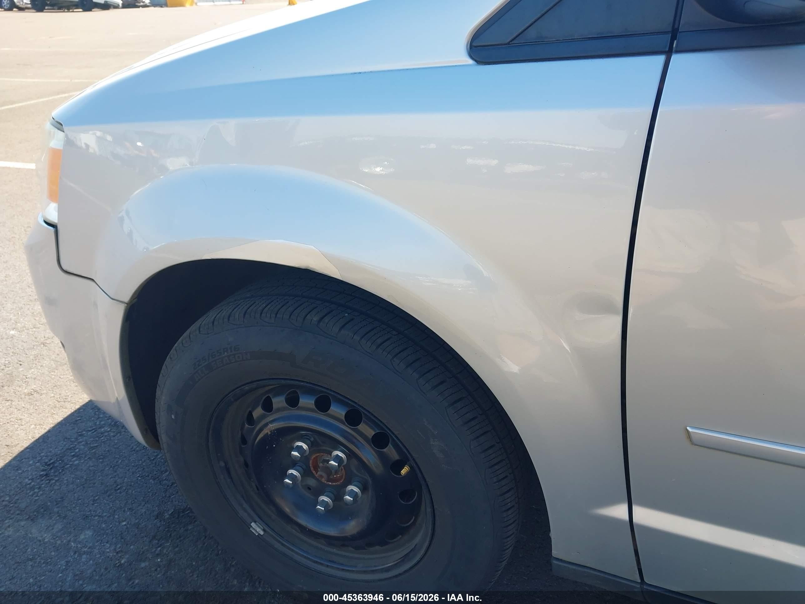 2010 Dodge Grand Caravan Se Silver vin: 2D4RN4DE4AR160852