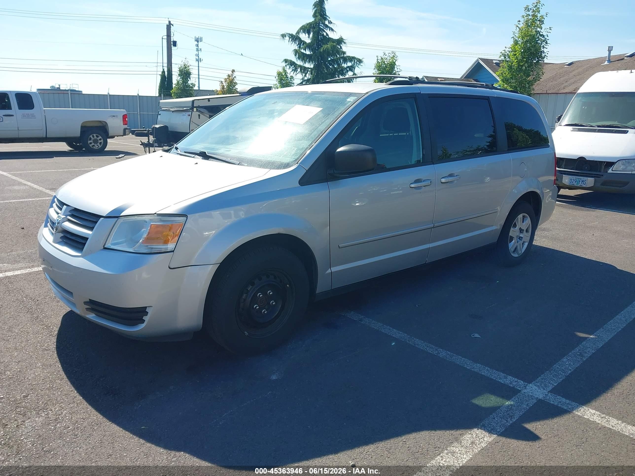 2010 Dodge Grand Caravan Se Silver vin: 2D4RN4DE4AR160852