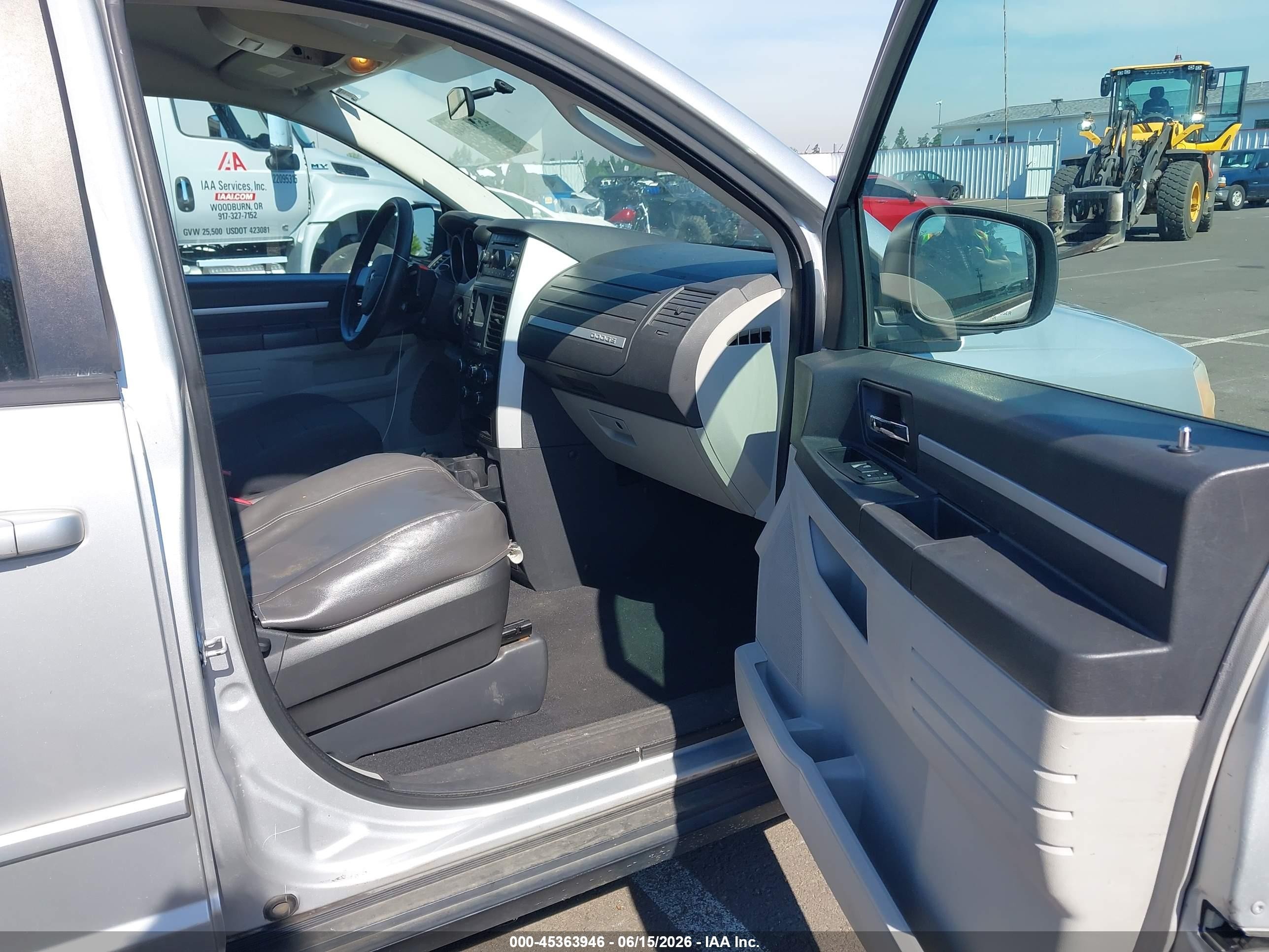 2010 Dodge Grand Caravan Se Silver vin: 2D4RN4DE4AR160852