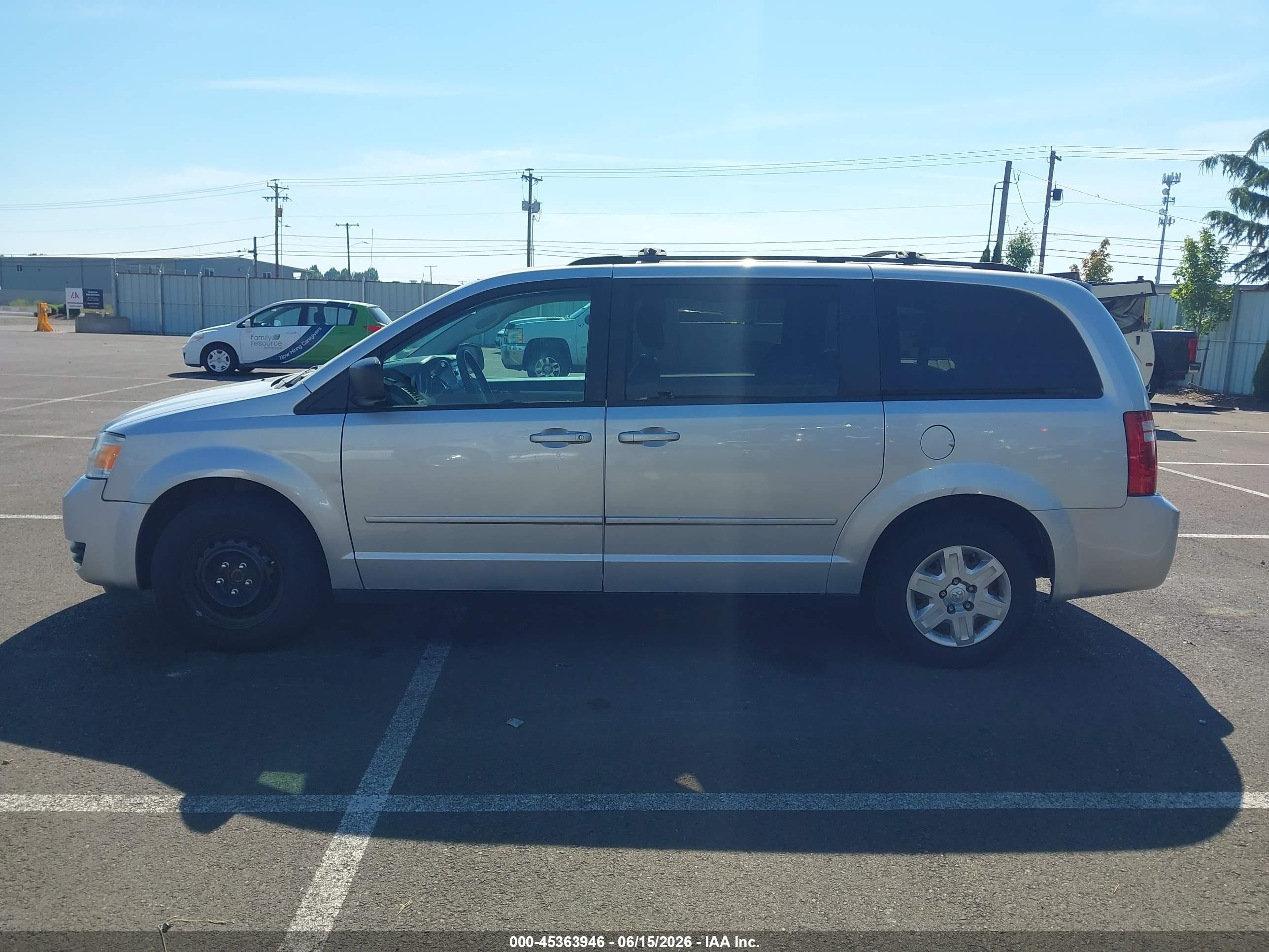2010 Dodge Grand Caravan Se Silver vin: 2D4RN4DE4AR160852