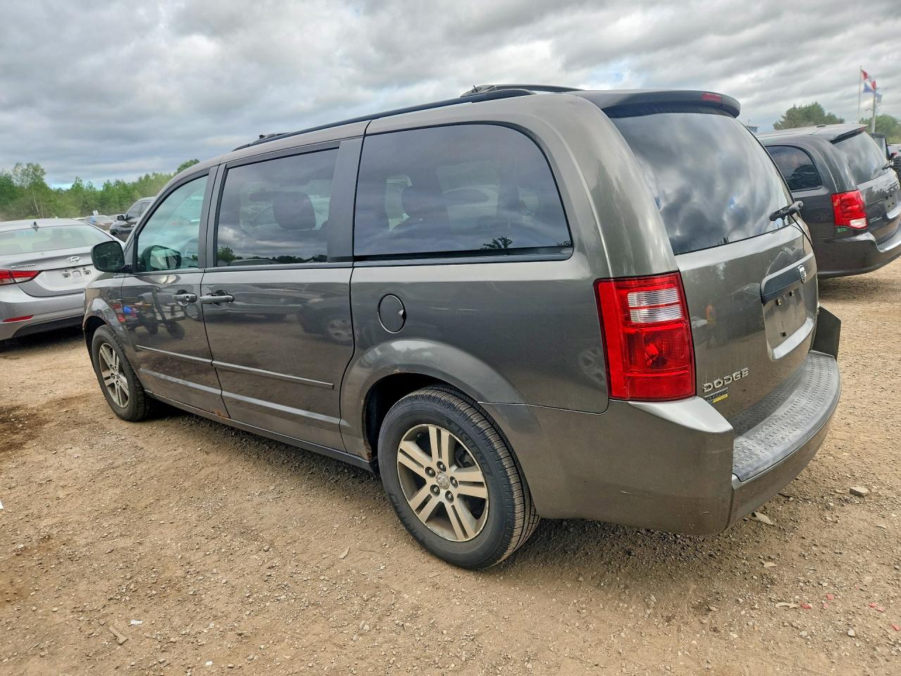 2010 Dodge Grand Caravan Se Gray vin: 2D4RN4DE4AR195987
