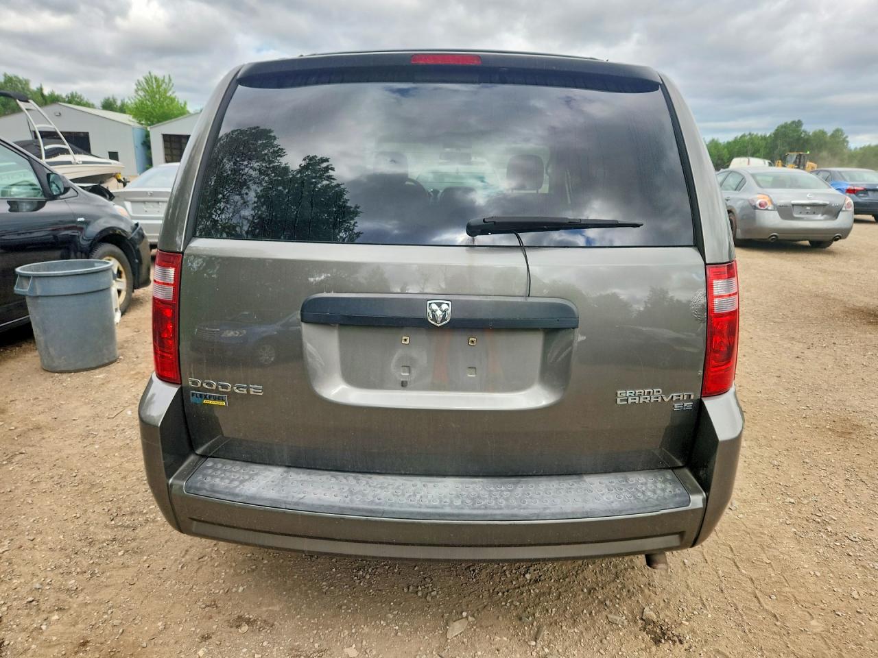 2010 Dodge Grand Caravan Se Gray vin: 2D4RN4DE4AR195987