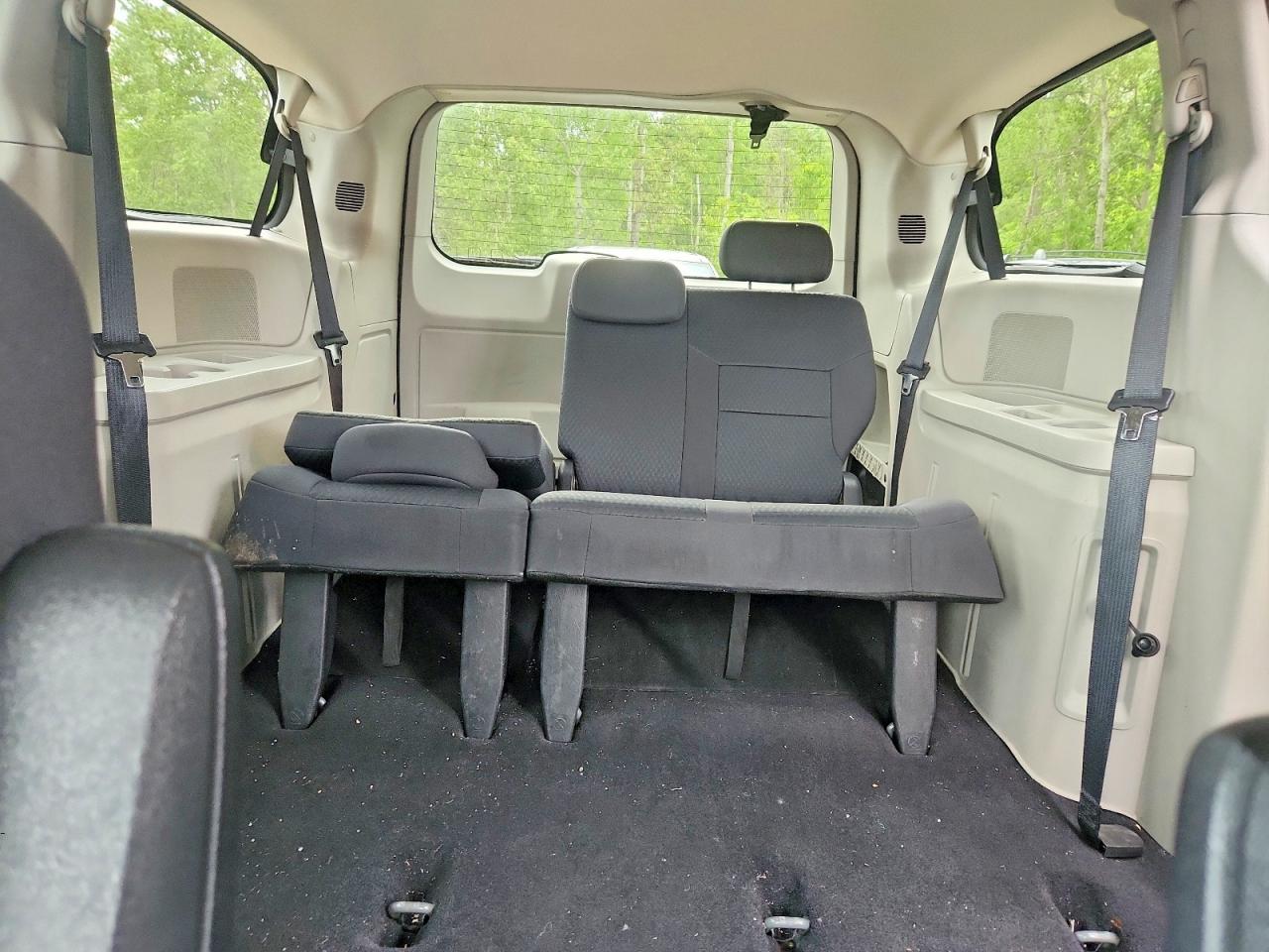 2010 Dodge Grand Caravan Se Gray vin: 2D4RN4DE4AR195987