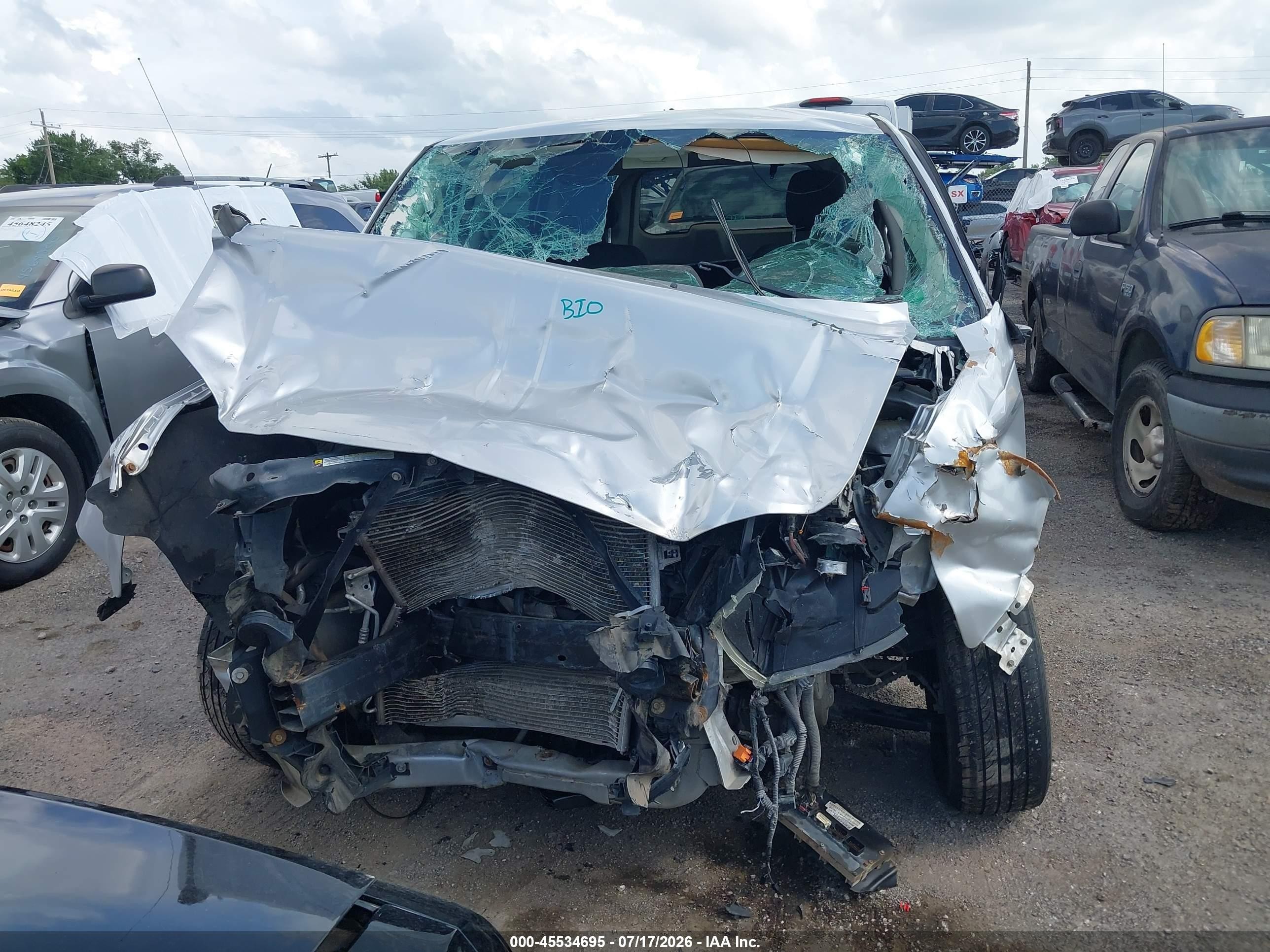 2010 Dodge Grand Caravan Se Silver vin: 2D4RN4DE4AR211539