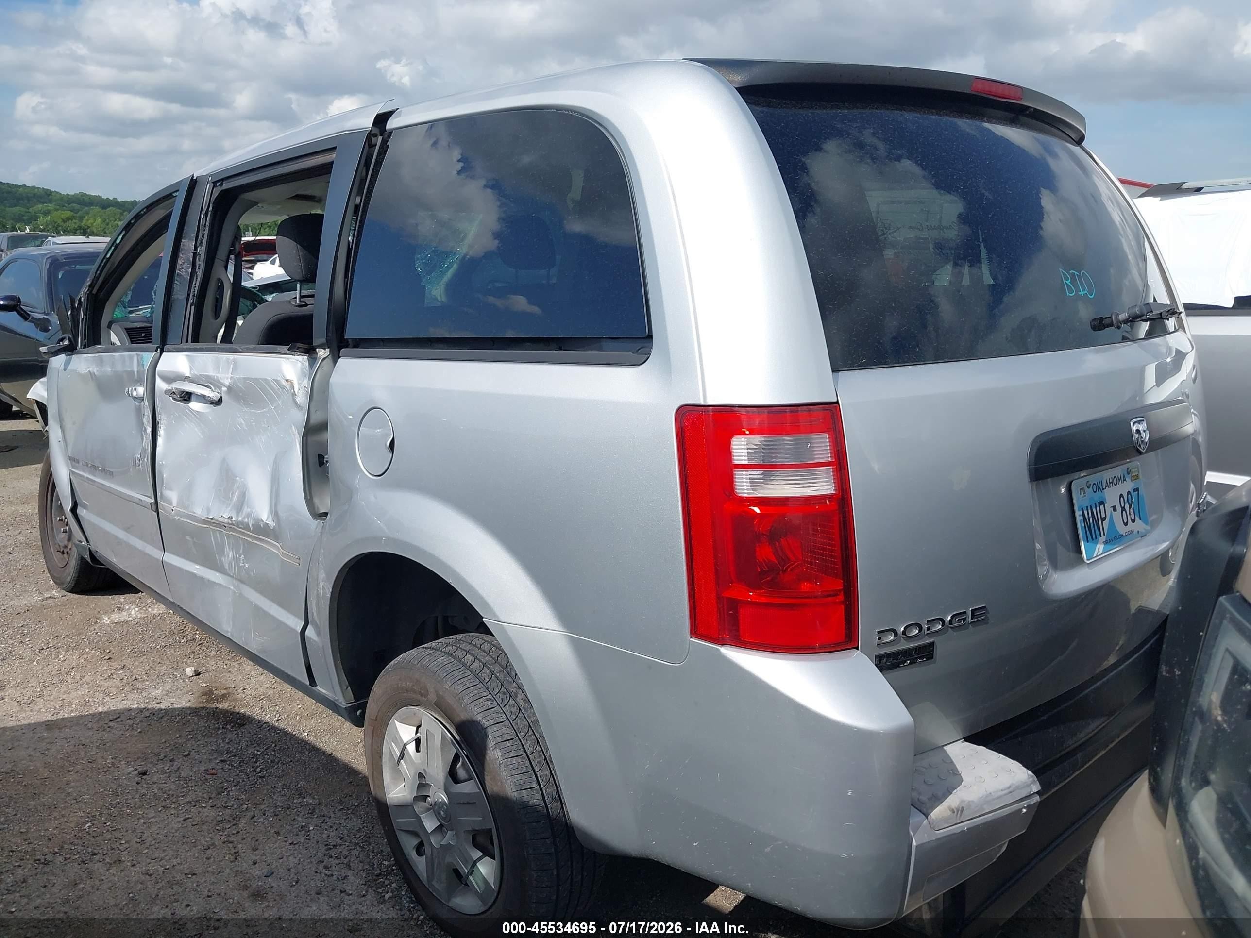 2010 Dodge Grand Caravan Se Silver vin: 2D4RN4DE4AR211539